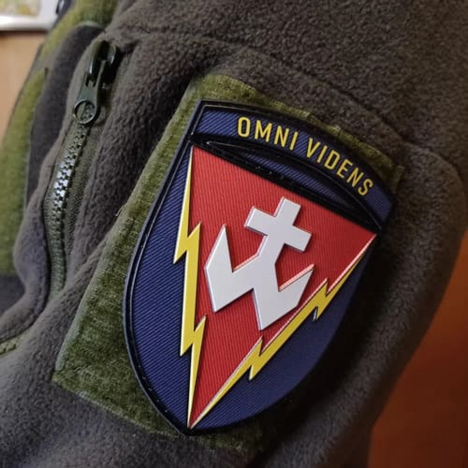Шеврон ЗСУ 14 радіотехнічна бригада Omni Videns