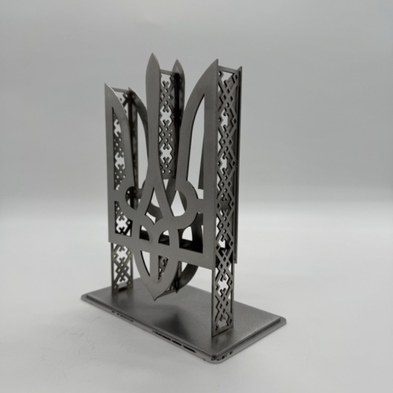 Трезуб средний настольный из нержавеющей стали серебро