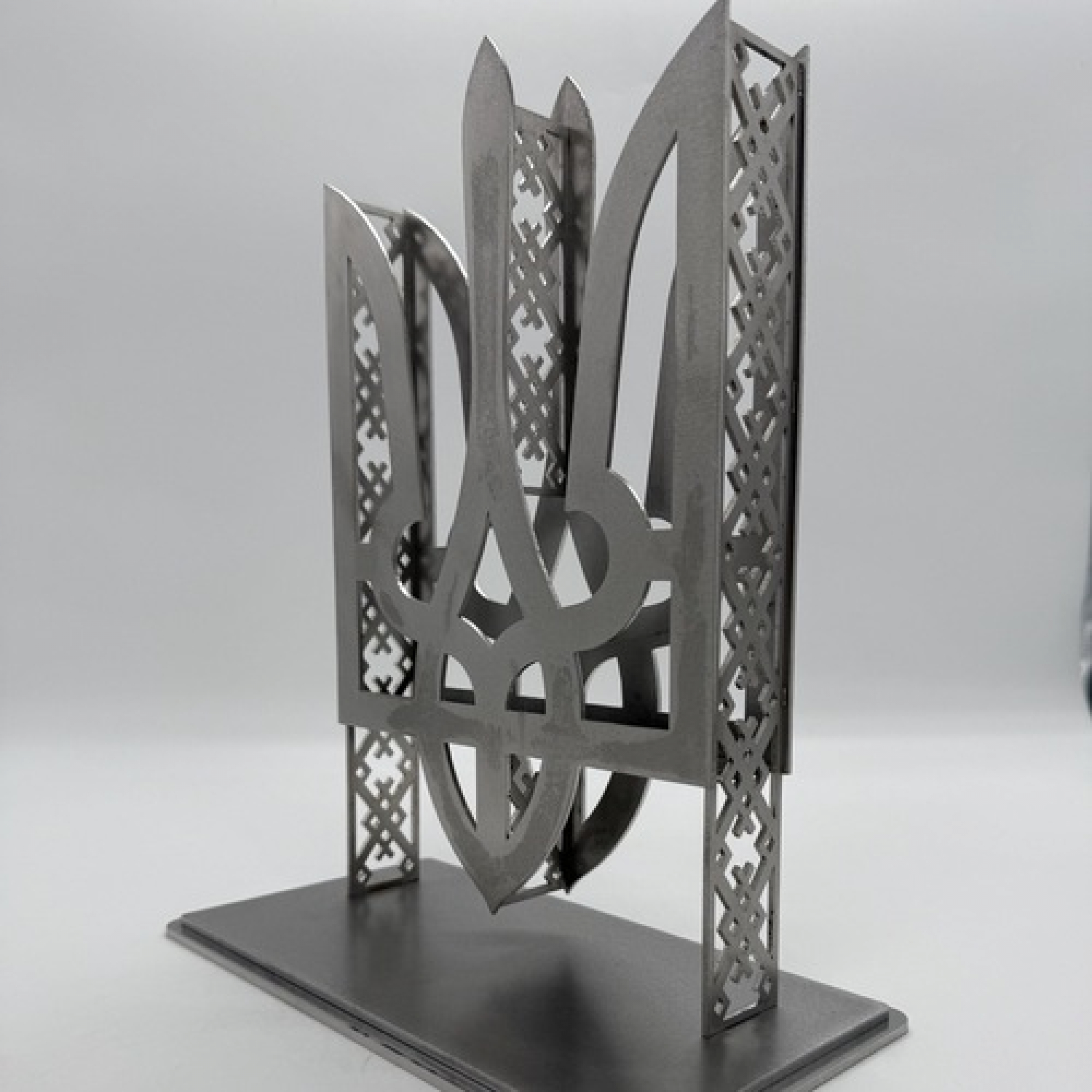 Трезуб большой настольный из нержавеющей стали серебро