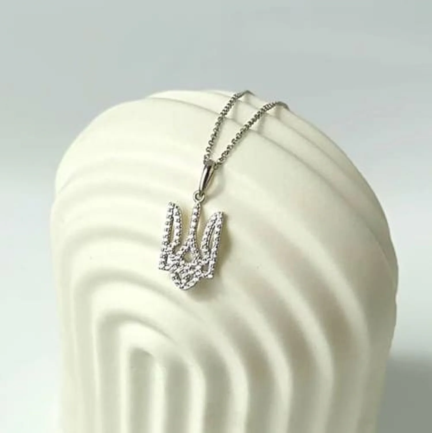 Срібний підвіс "Тризуб" з білими фіанітами