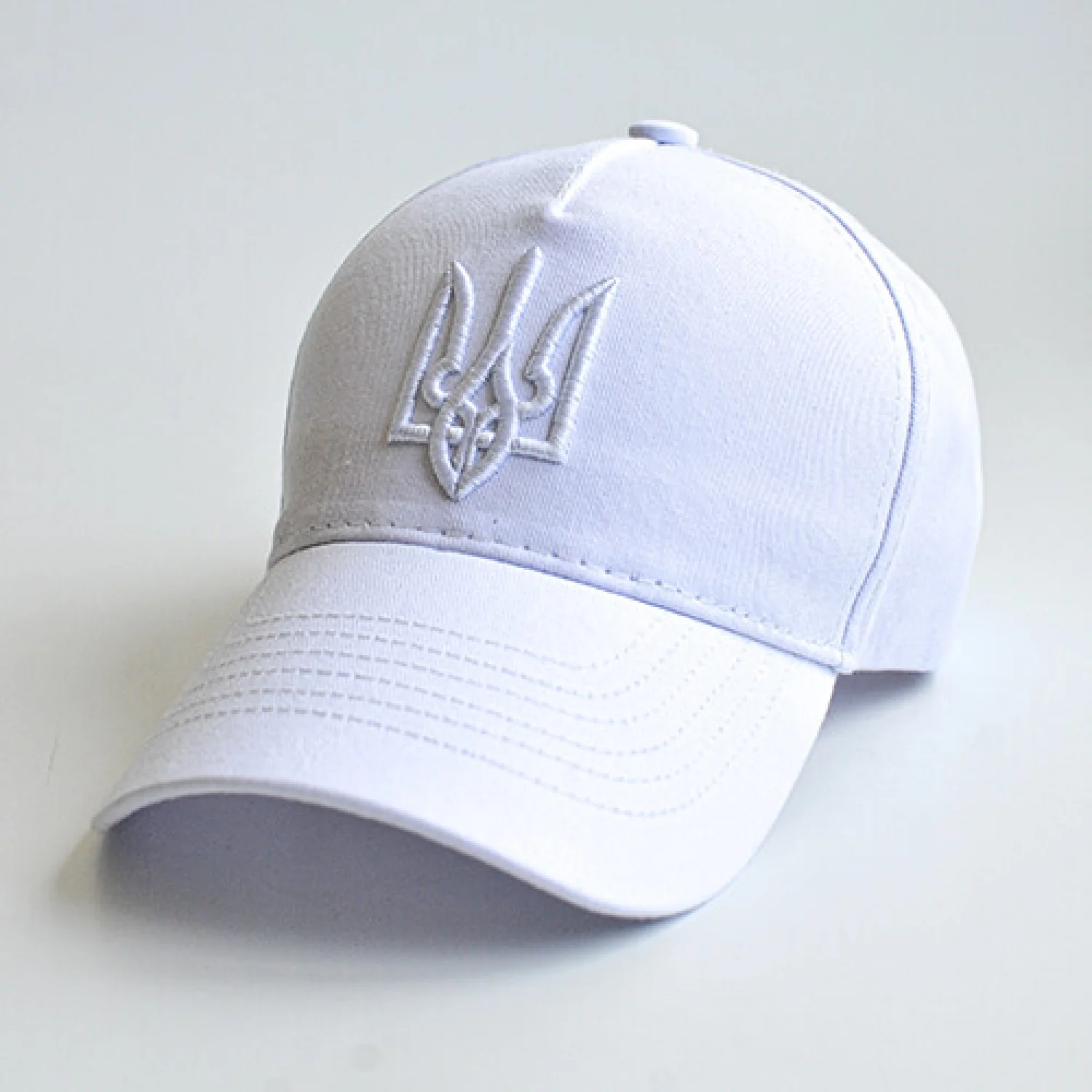 Бейсболка вишивка ТРИЗУБ, білий