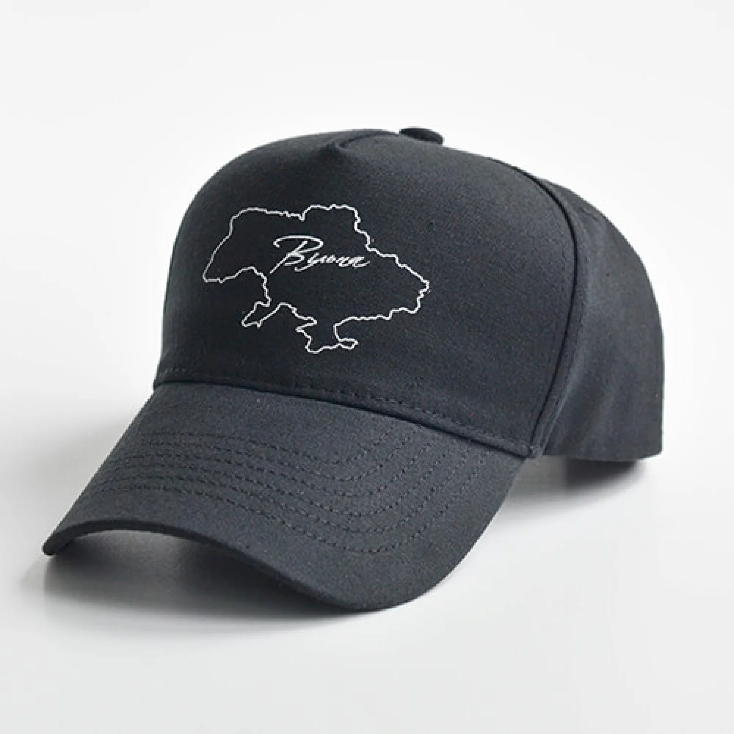 Трекерка принт ВІЛЬНА,чорний (білий)