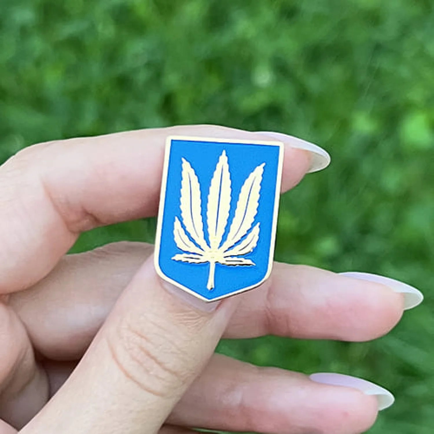 Значок Конопля синяя