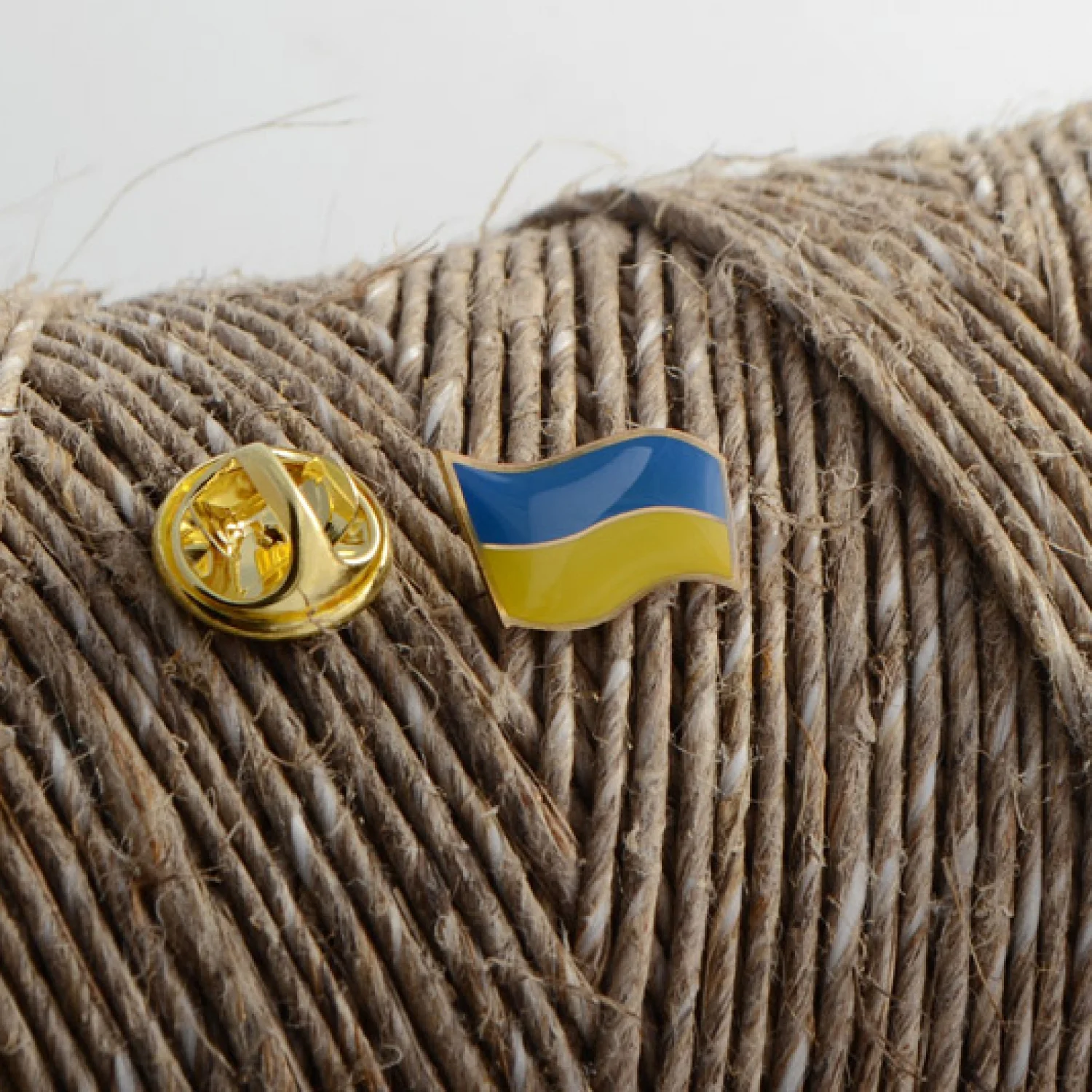 Значок Флаг Украины мини 2