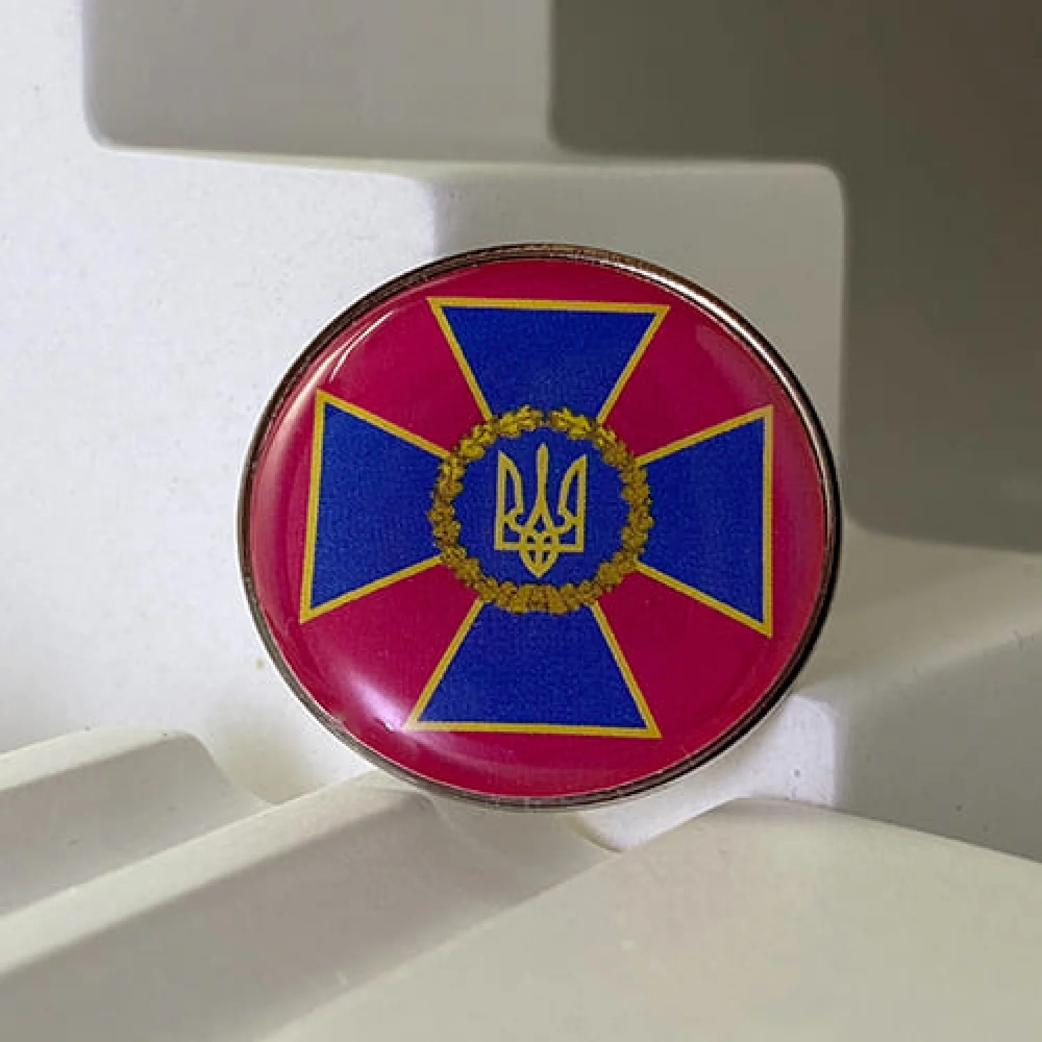 Значок Службы безопасности Украины (круг)