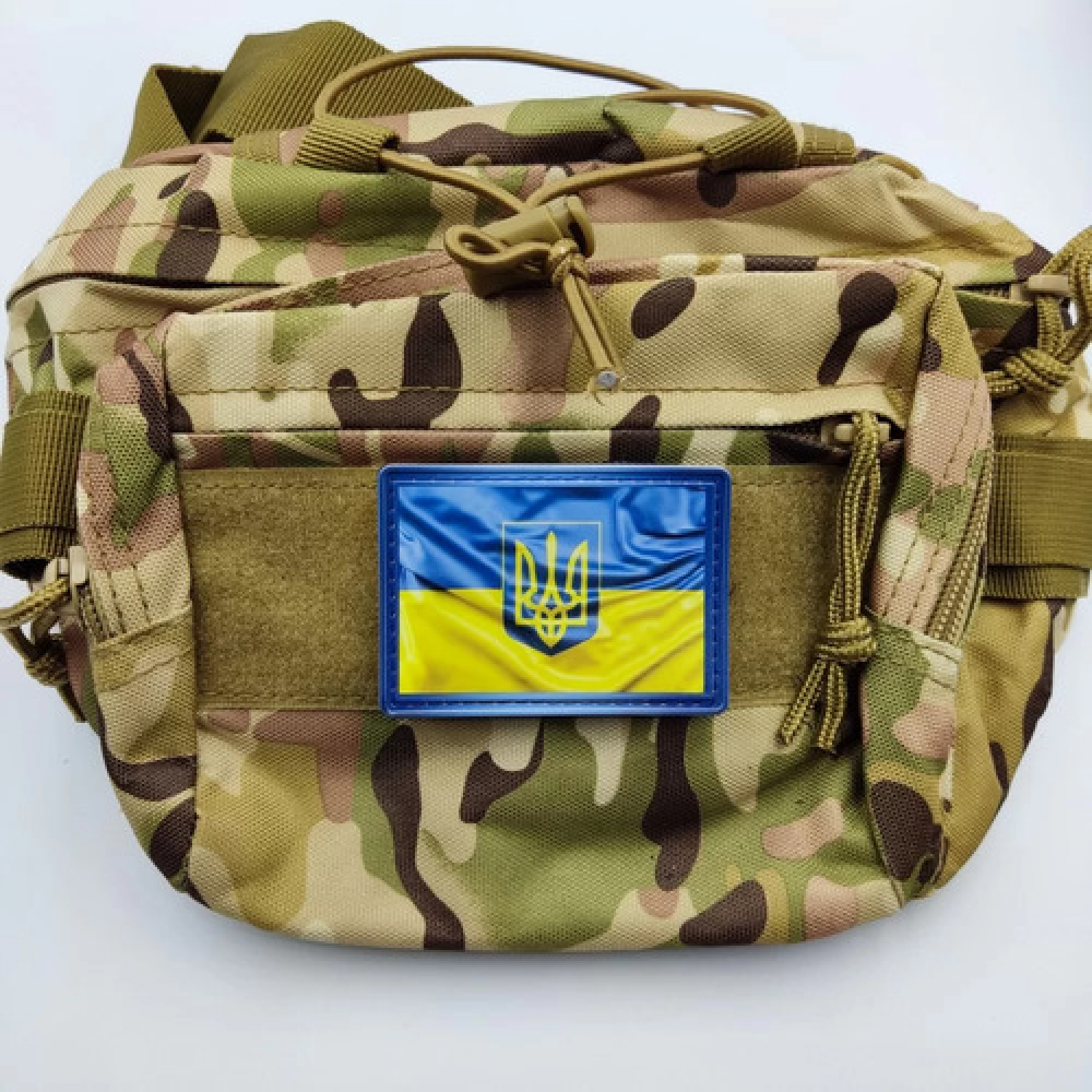 Нашивка флага Украины с гербом