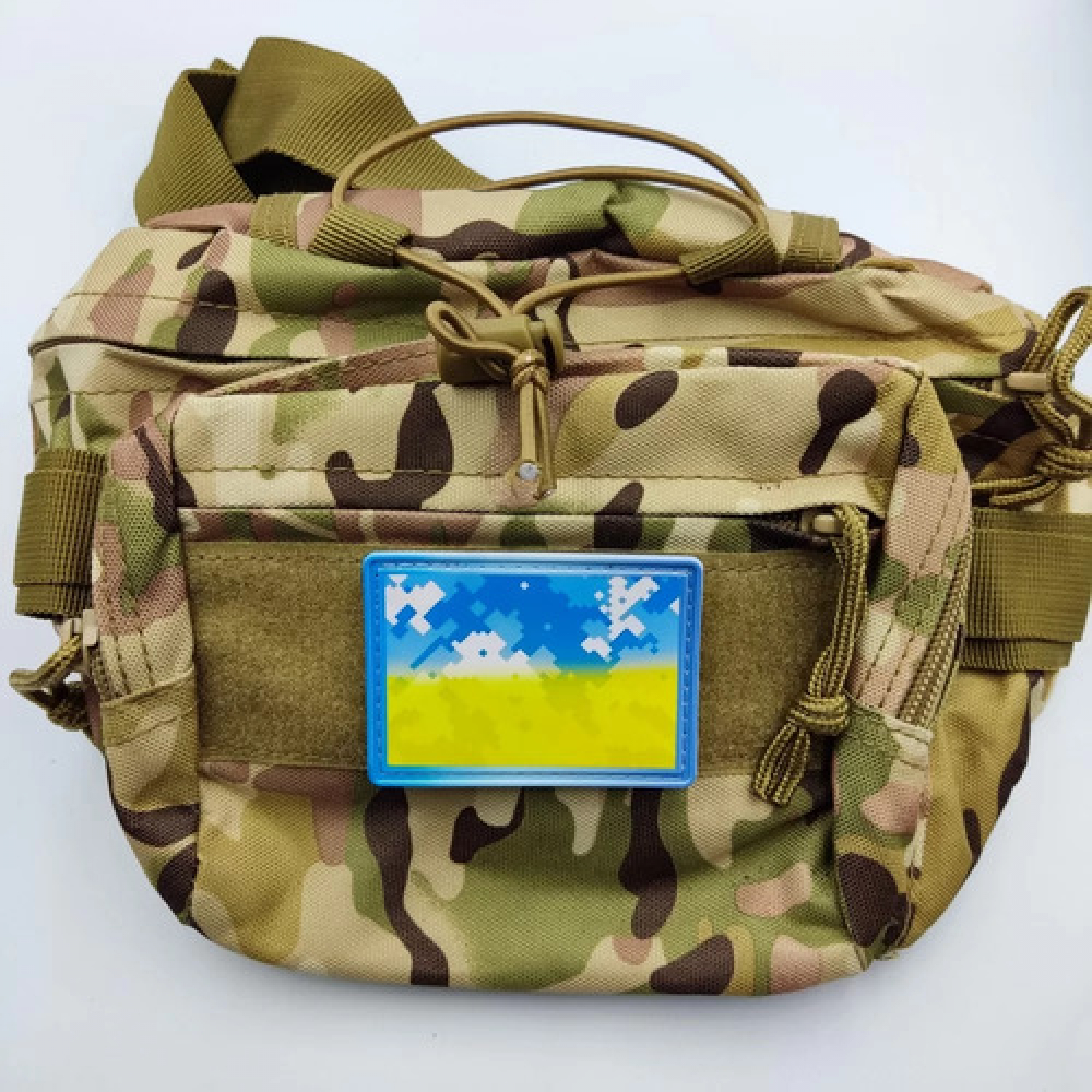 Шеврон флаг Украины пиксельный