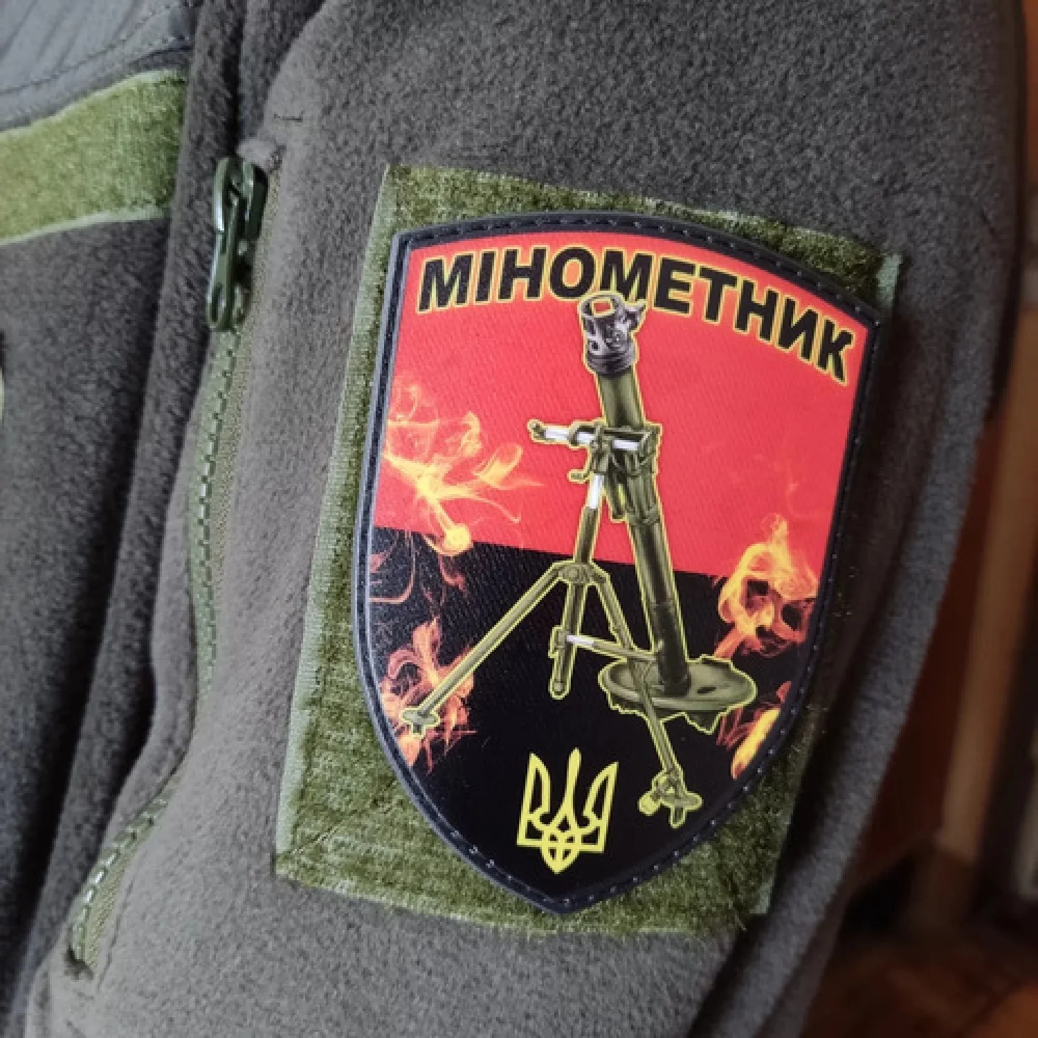 Нашивка Мінометник щит червоно-чорний
