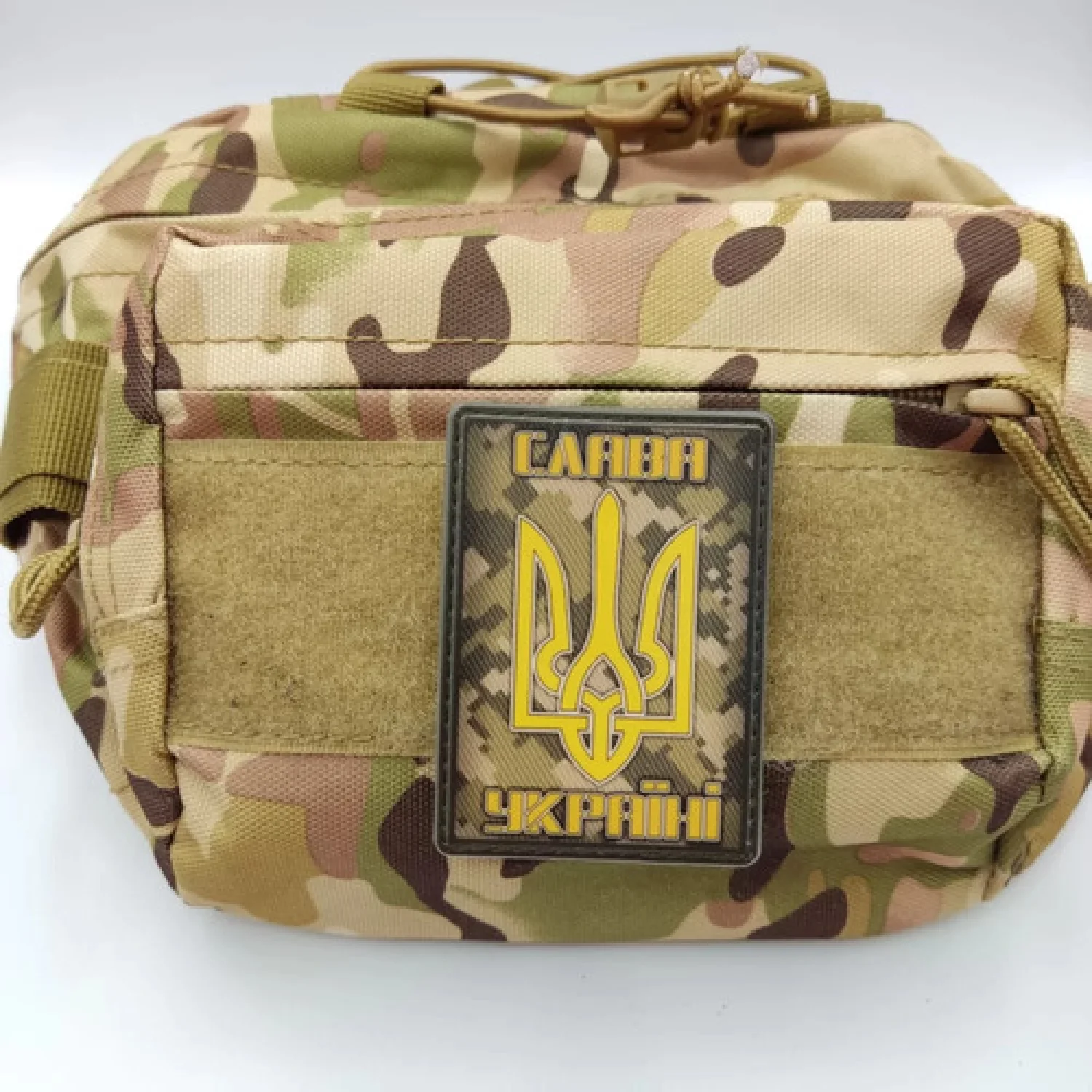 Шеврон Слава Украине пиксель