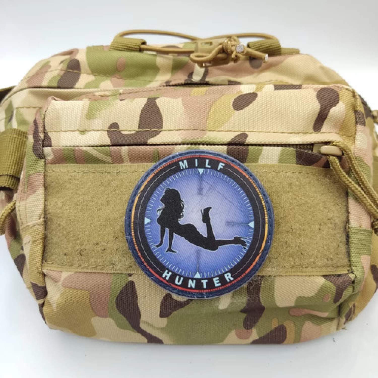 Шеврон Milf Hunter в прицеле синий