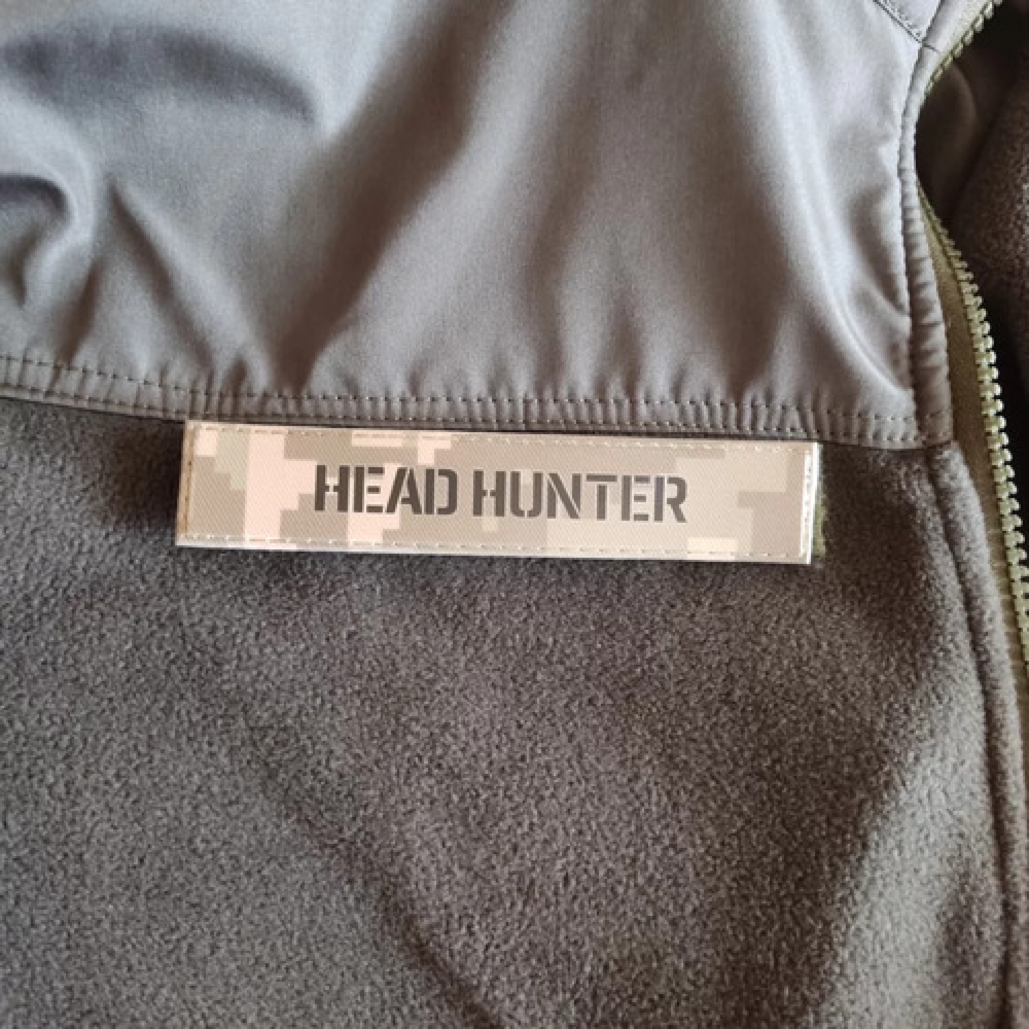 Шеврон Head Hunter рыжий пиксель