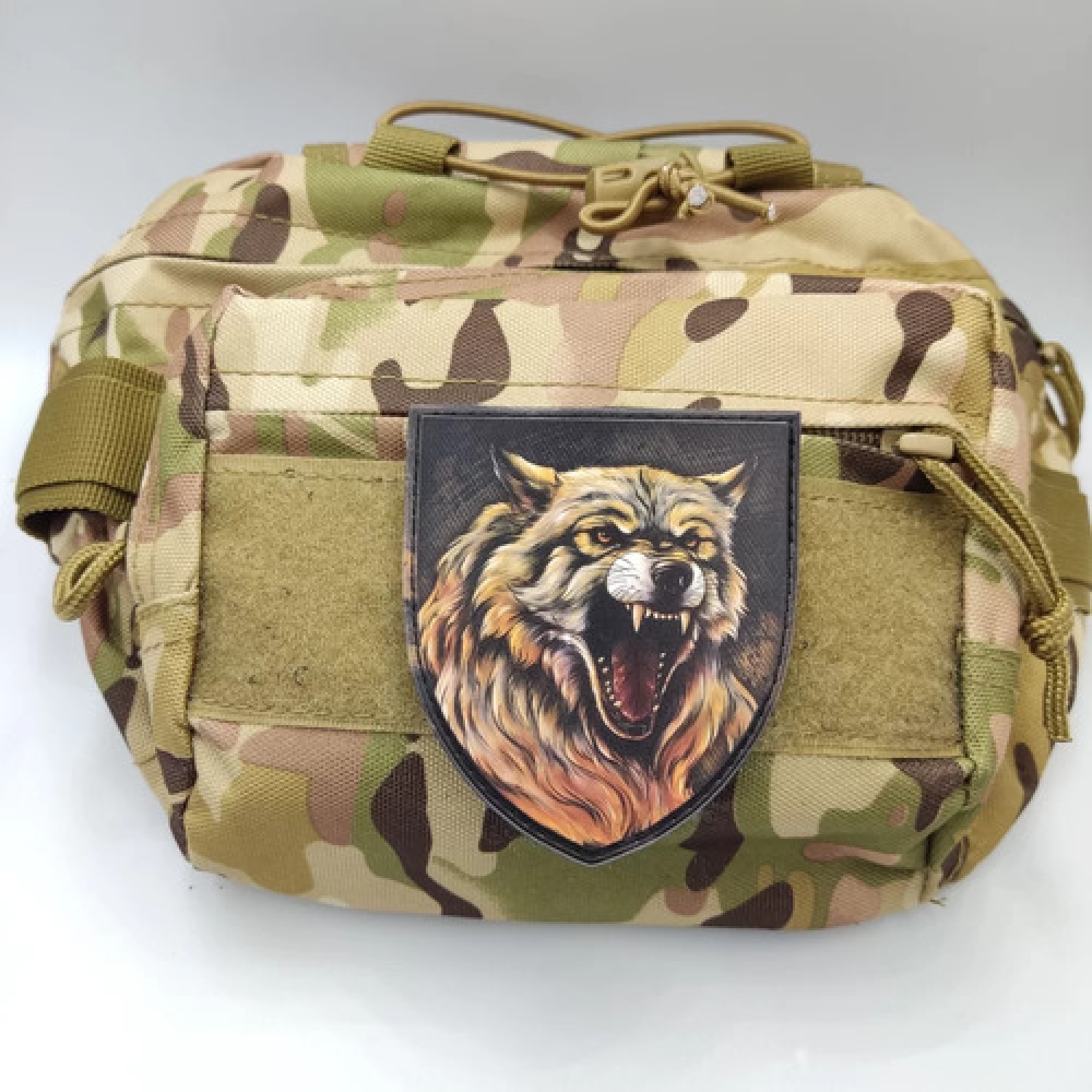 Шеврон Волк с открытой пастью