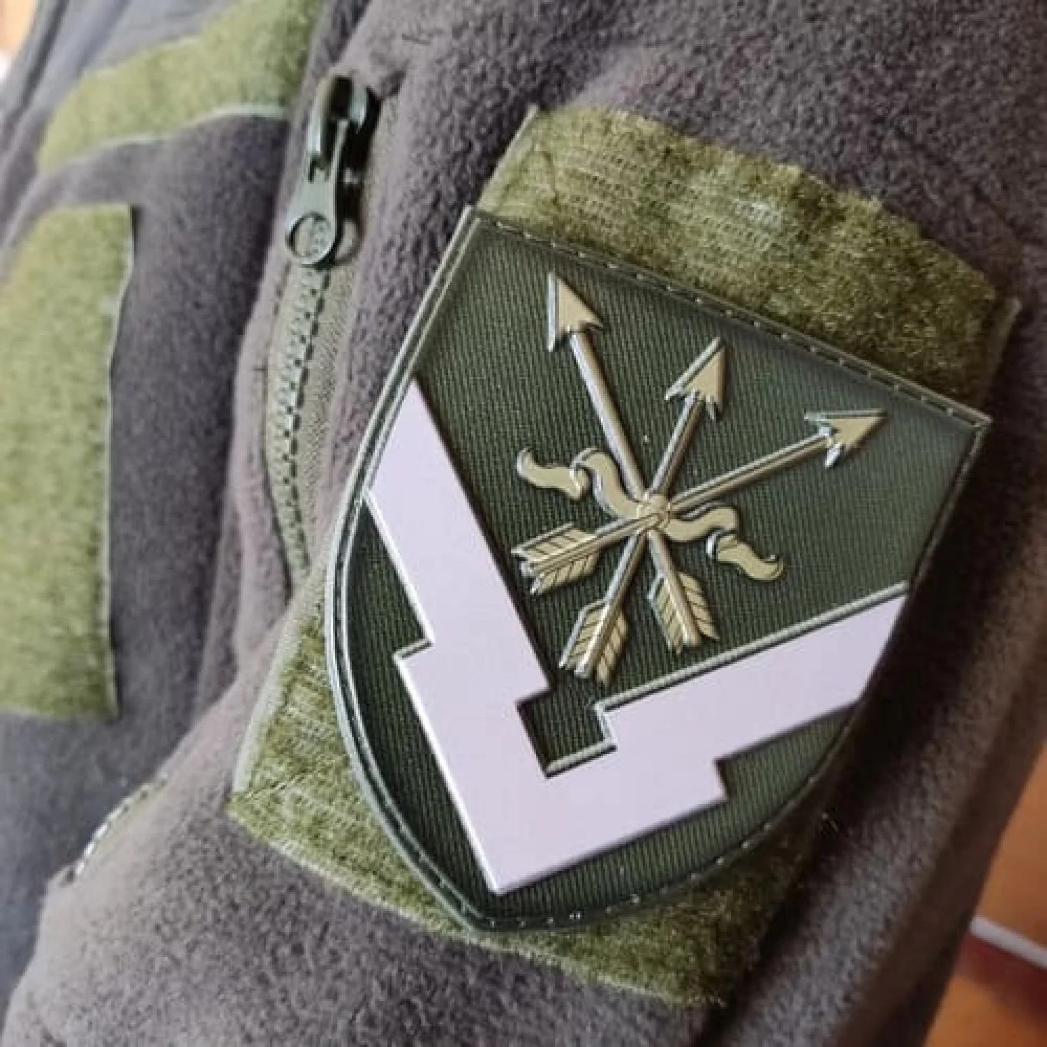 Шеврон ВСУ ВЧ А3177 олива