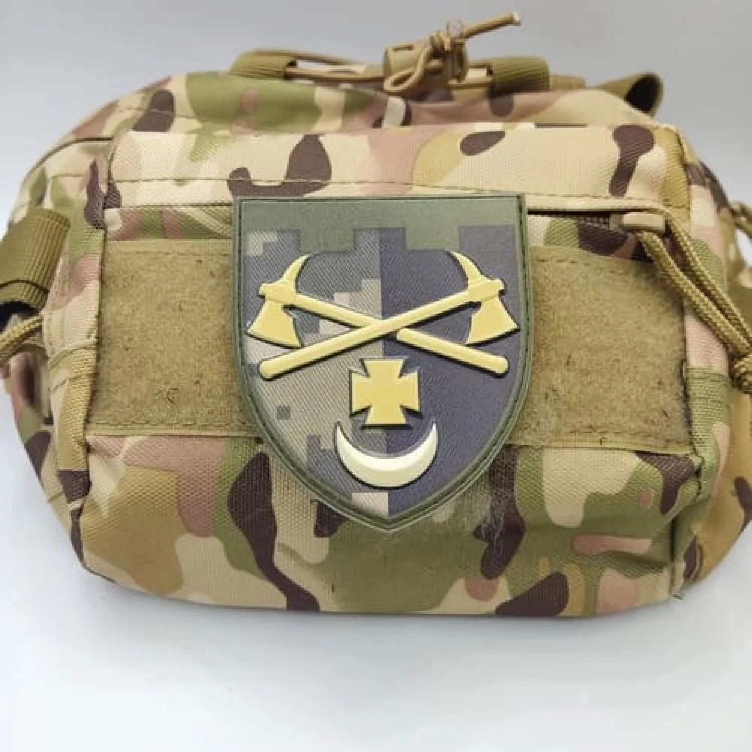 Шеврон ЗСУ ТРО А4780 2 сокири хрест і місяць піксель