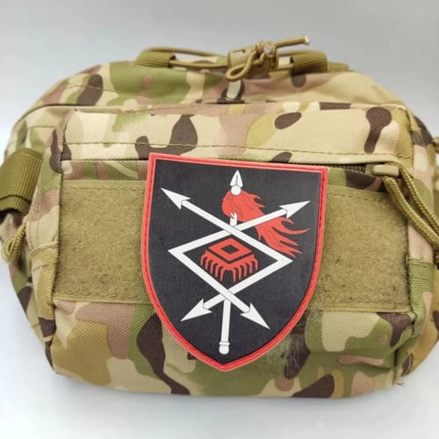 Шеврон ЗСУ Командування Військ зв'язку та кібербезпеки