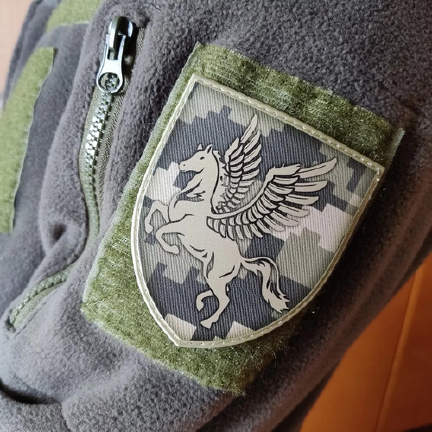 Шеврон ЗСУ 456 бригада транспортної авіації піксель