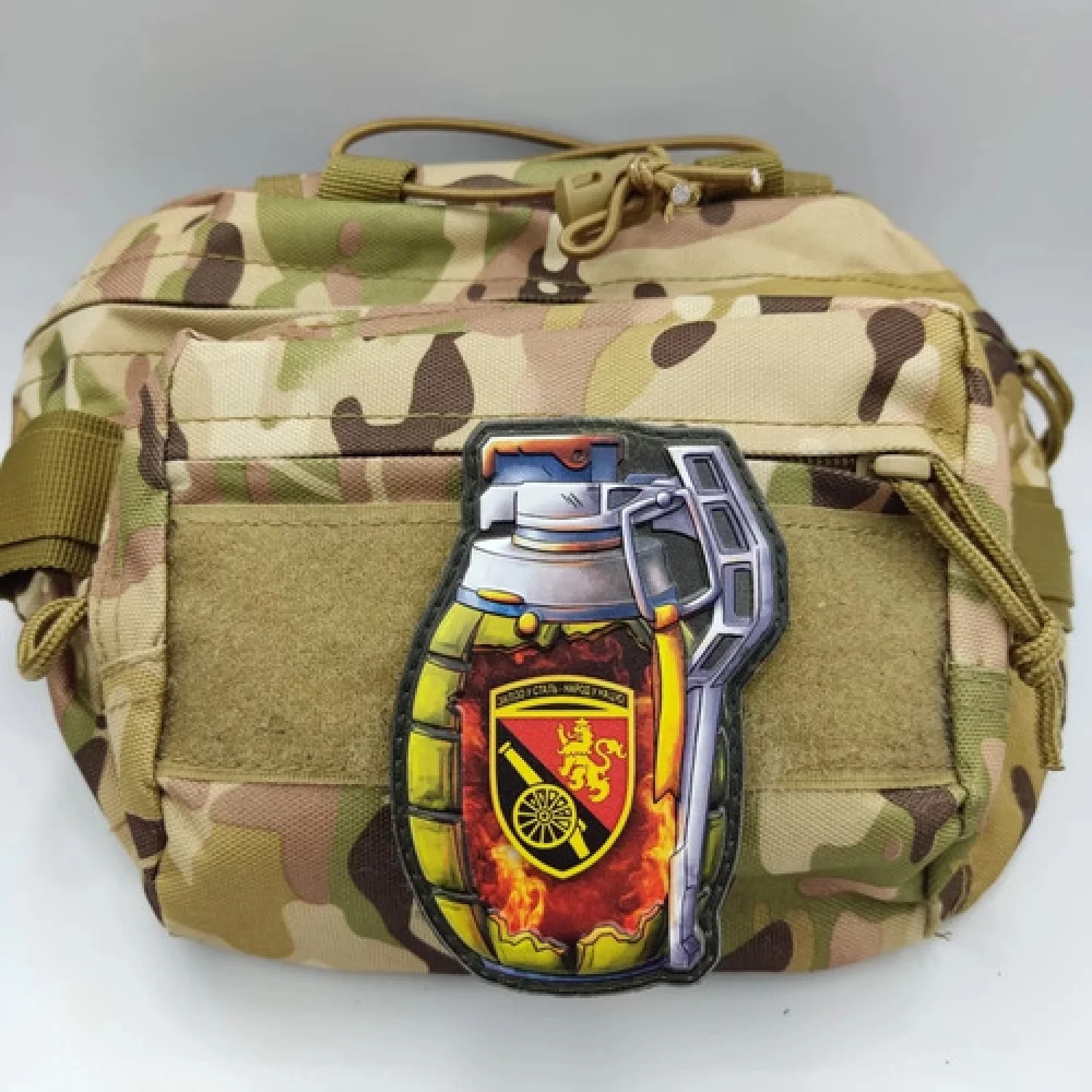 Шеврон граната Залізо - у сталь, народ - у націю