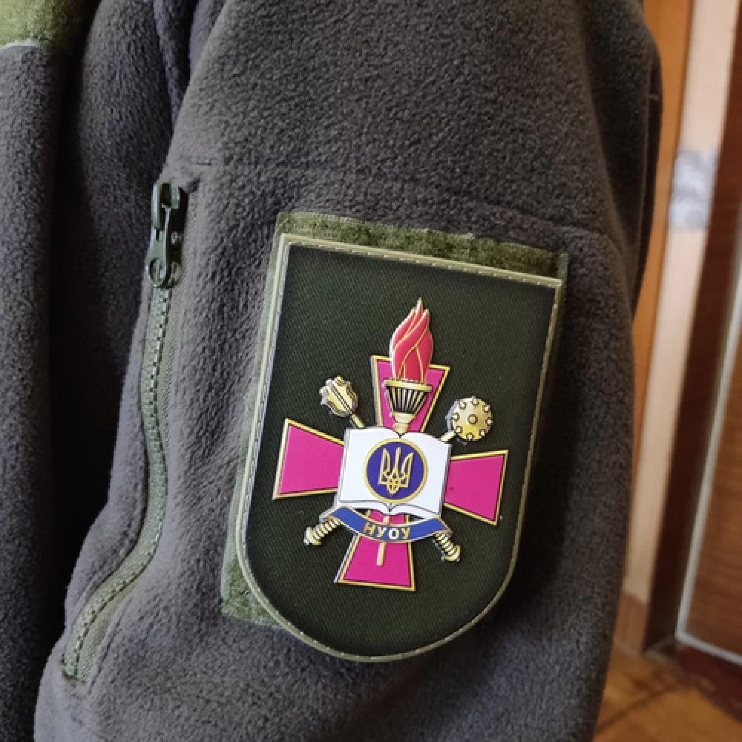 Шеврон Національний університет оборони України олива