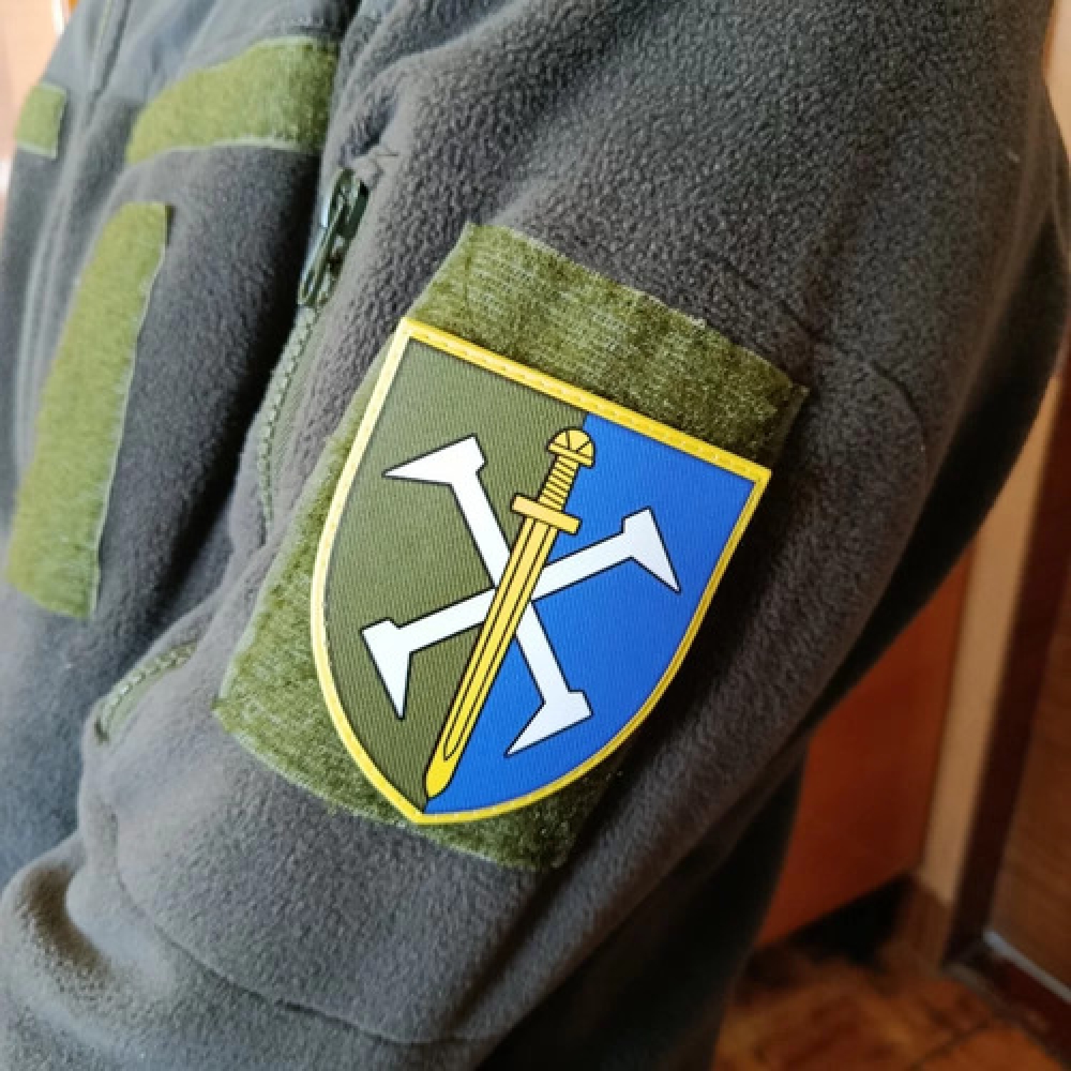 Шеврон ЗСУ 162 ОМБр