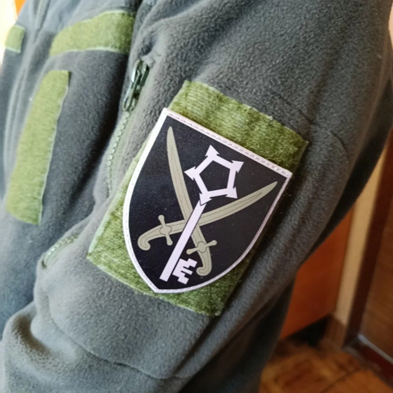 Шеврон ЗСУ Комендатура Міністерства оборони України олива