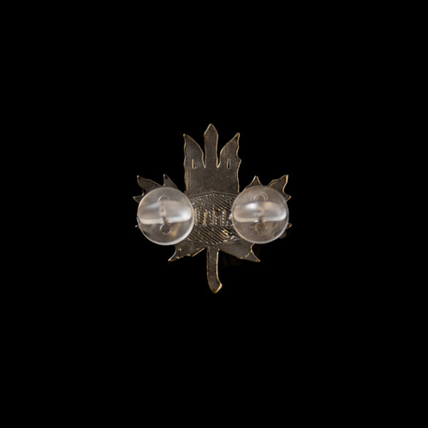 Значок пин "Кленовый лист"