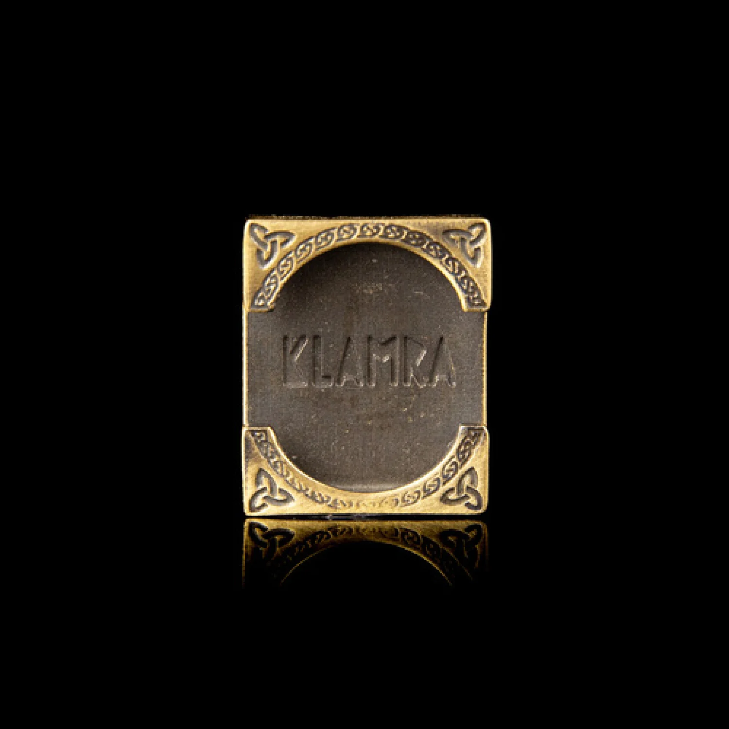 Моллі "Військовий тризуб"