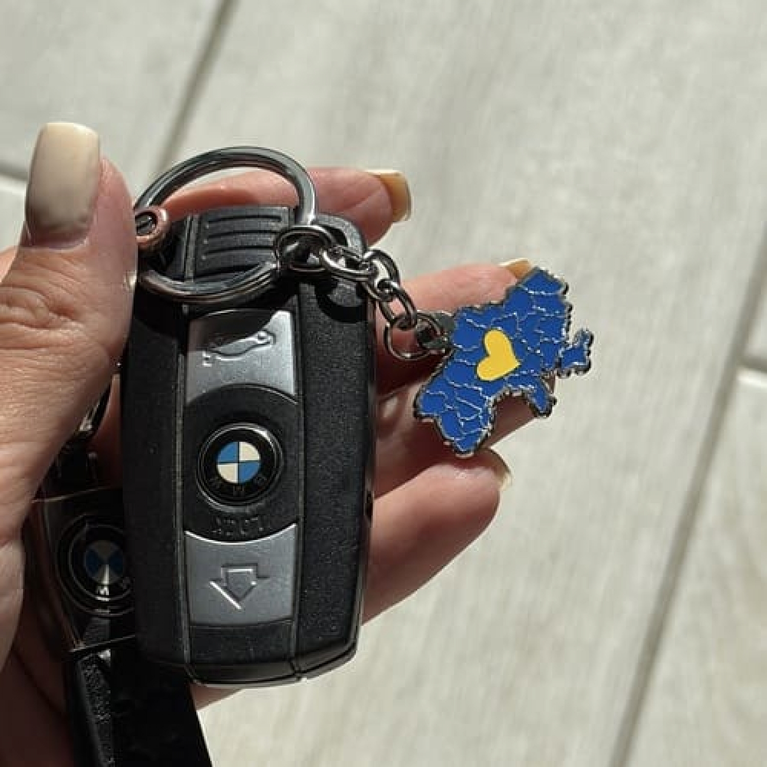 Брелок Украина, желтое сердце