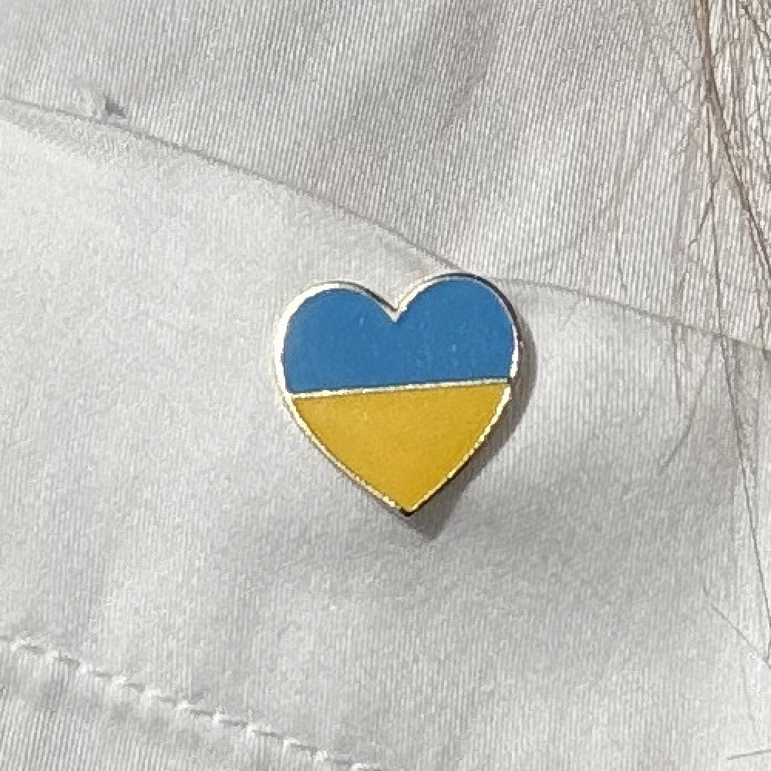 Значок патріотичний Серце України