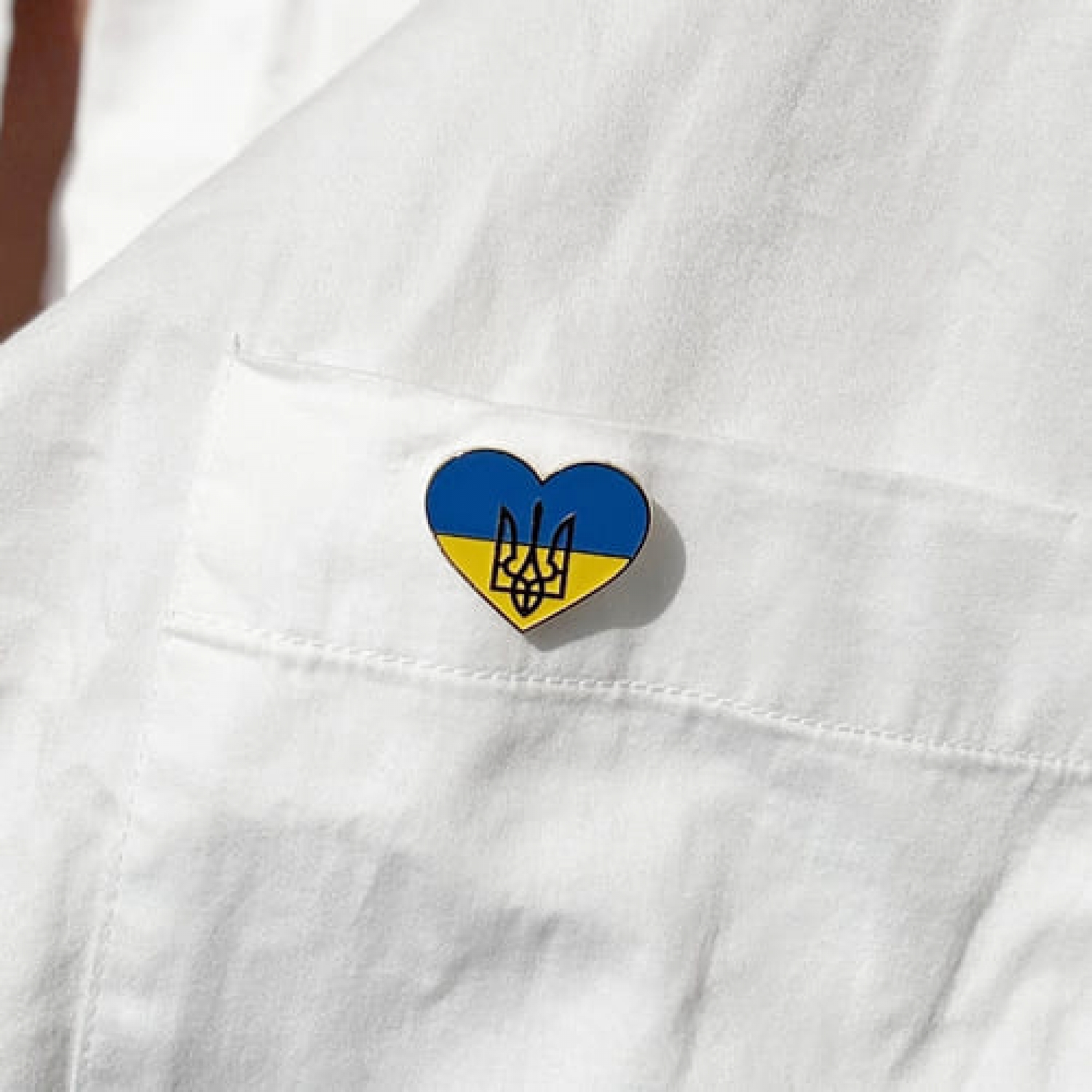 Значок Серце України з тризубом