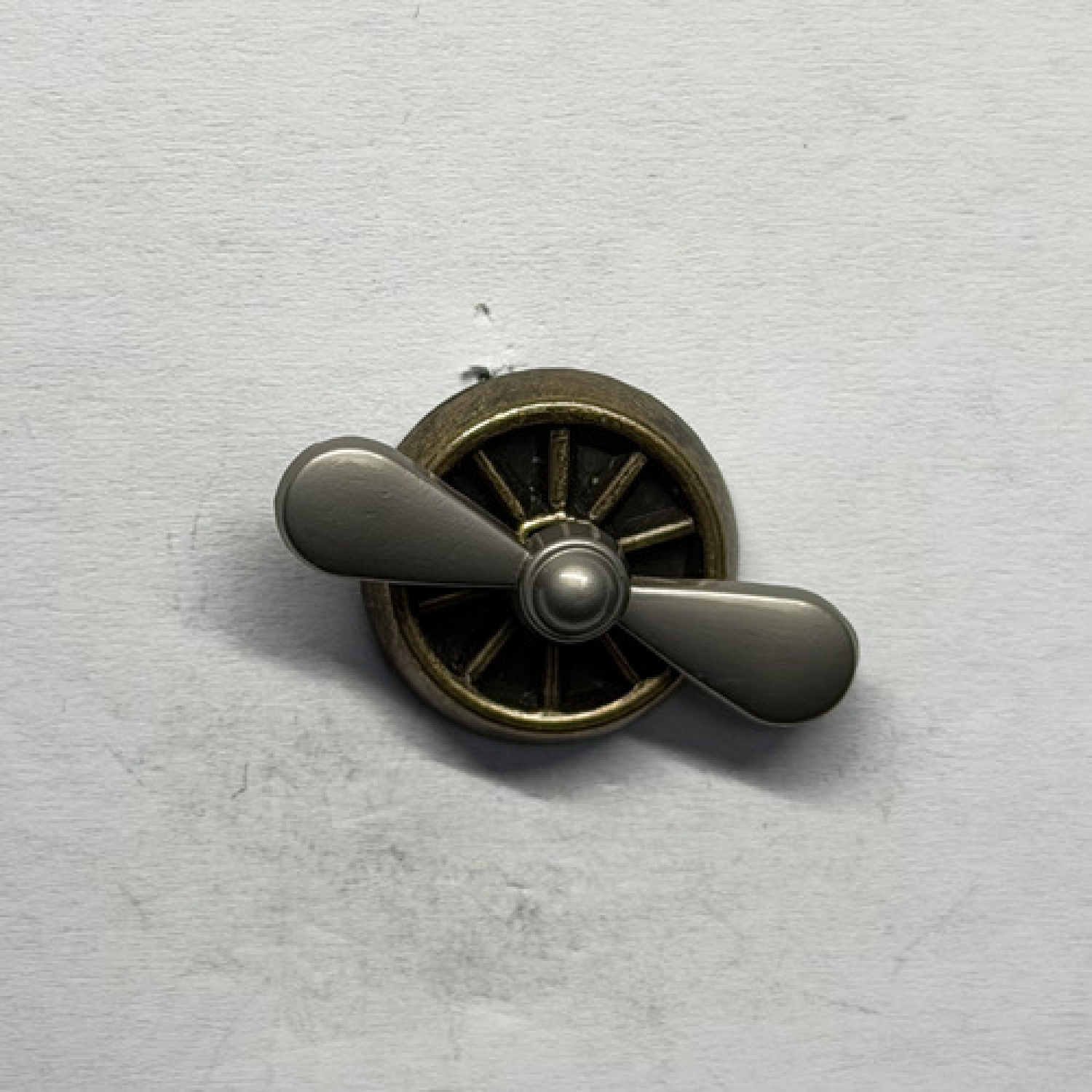 Значок Pin #206