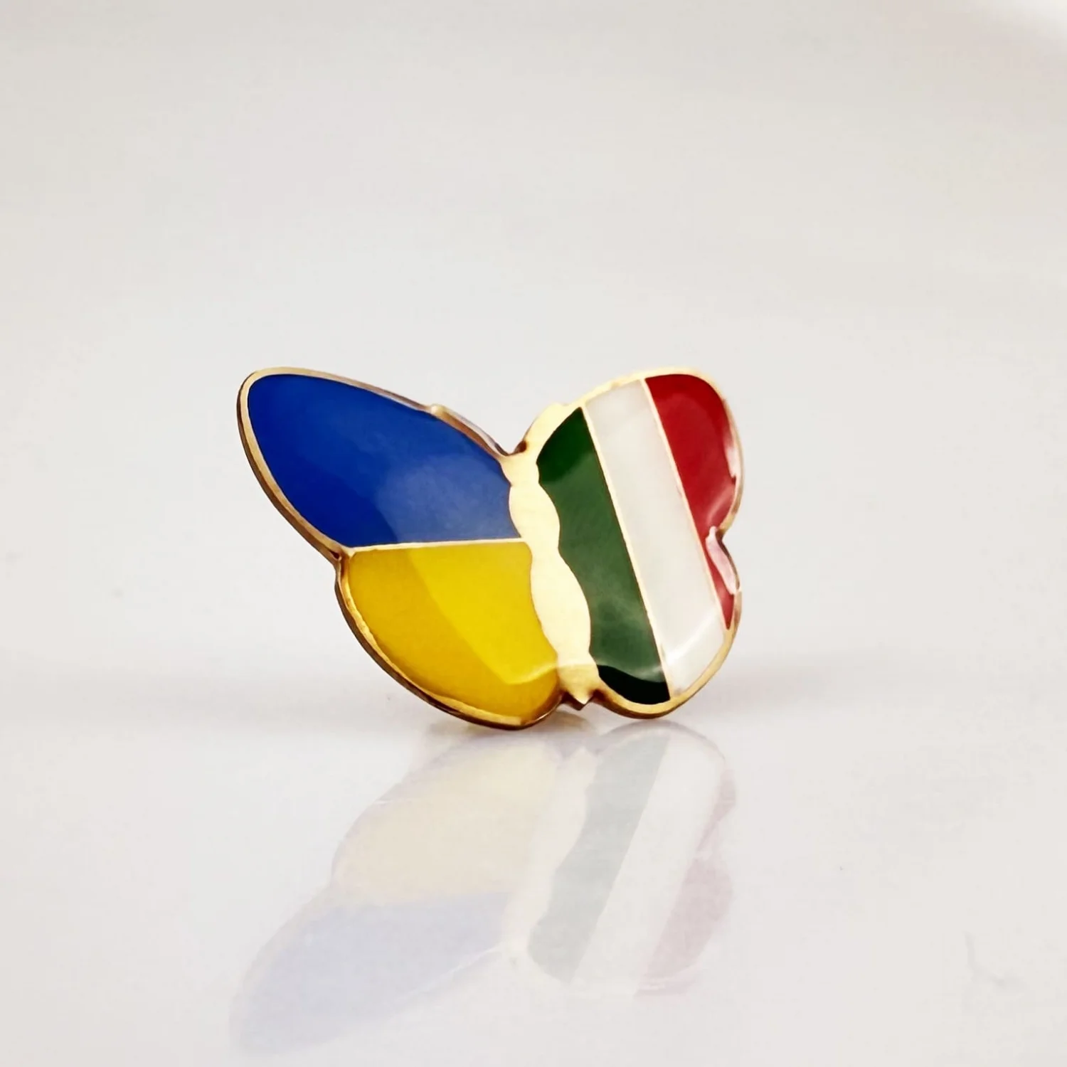 Значок Метелик прапори Україна / Італії