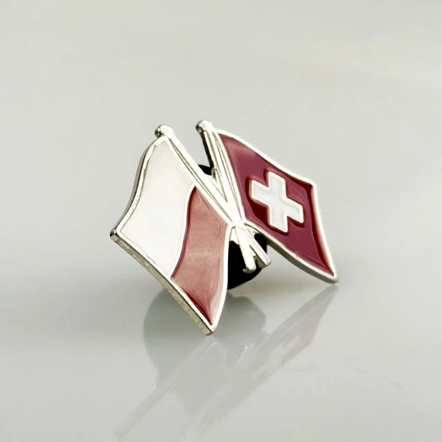 Значок флаг Польши / Швейцарии