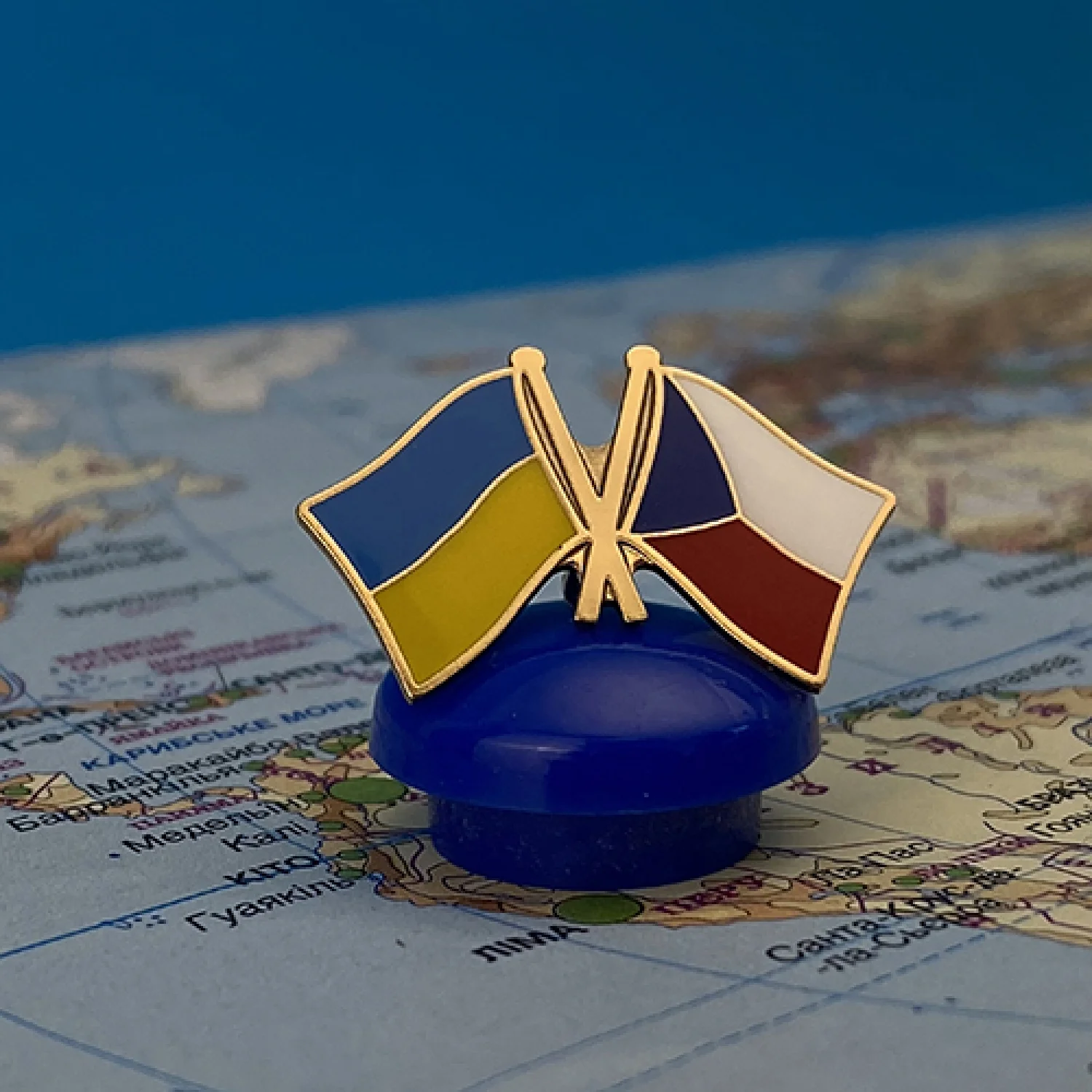 Значок флаги Украина / Чехия