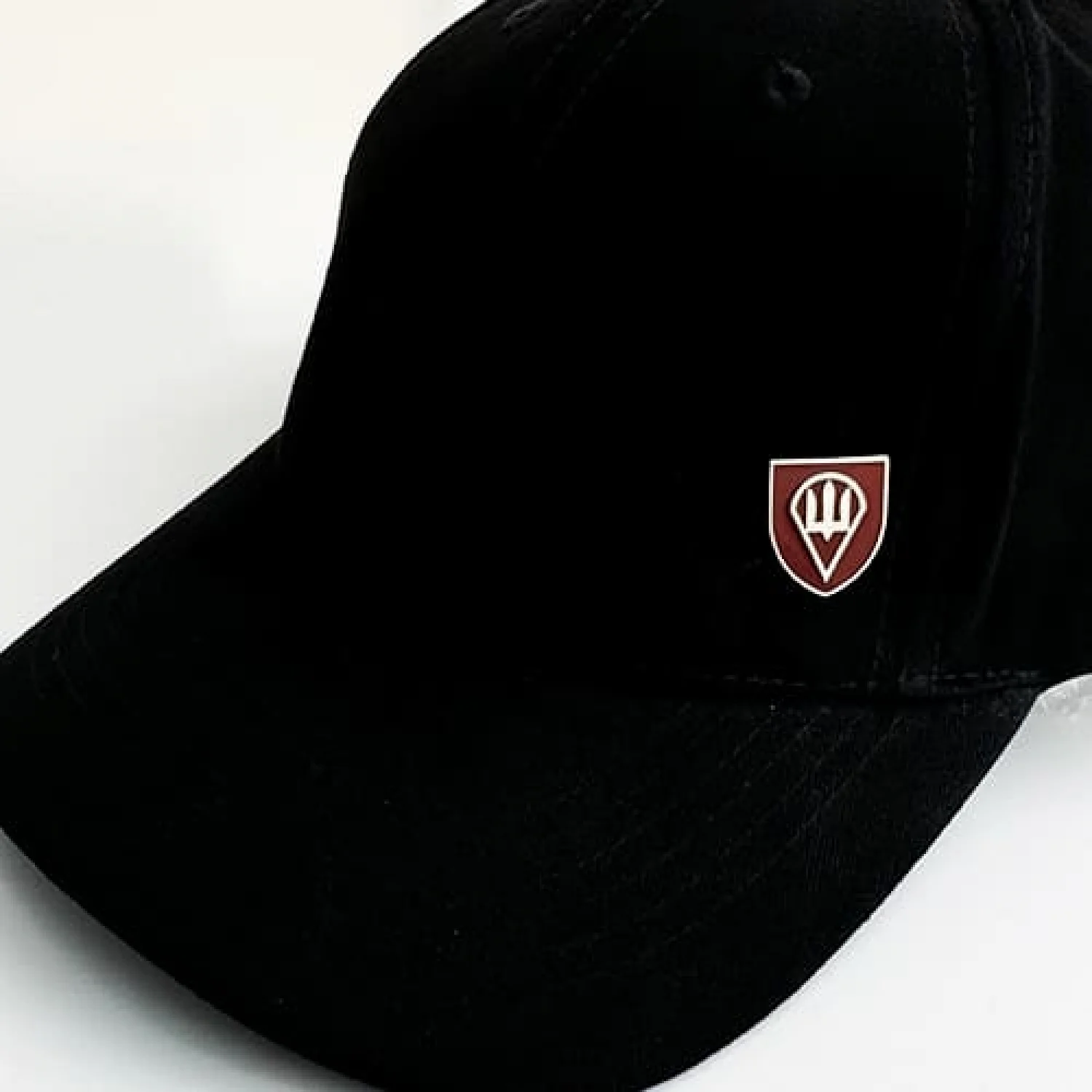 Значок на кнопці на бейсболку ДШВ ЗСУ Марун