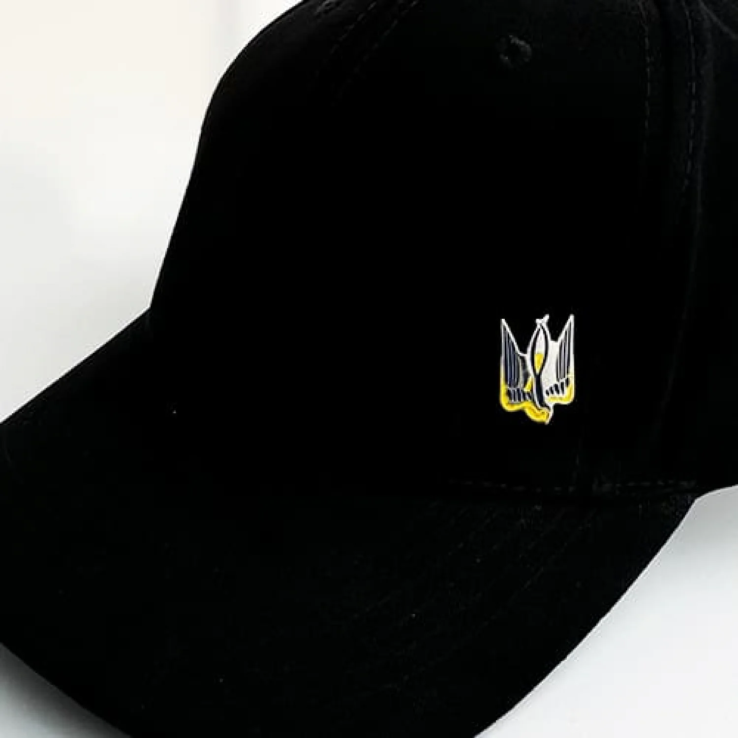 Значок на кнопці на бейсболку Герб Сокіл