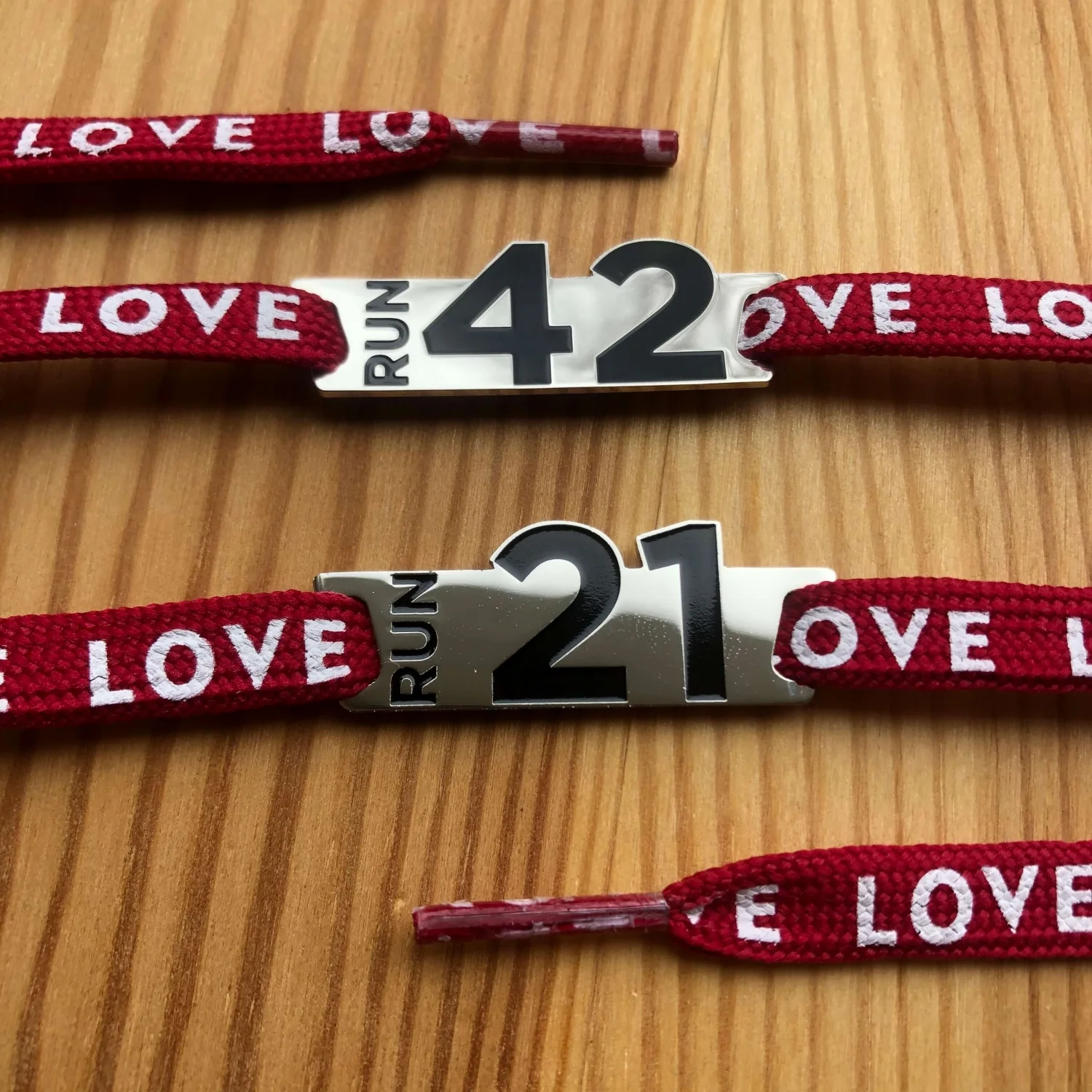 Значок для взуття vShnurok 42km