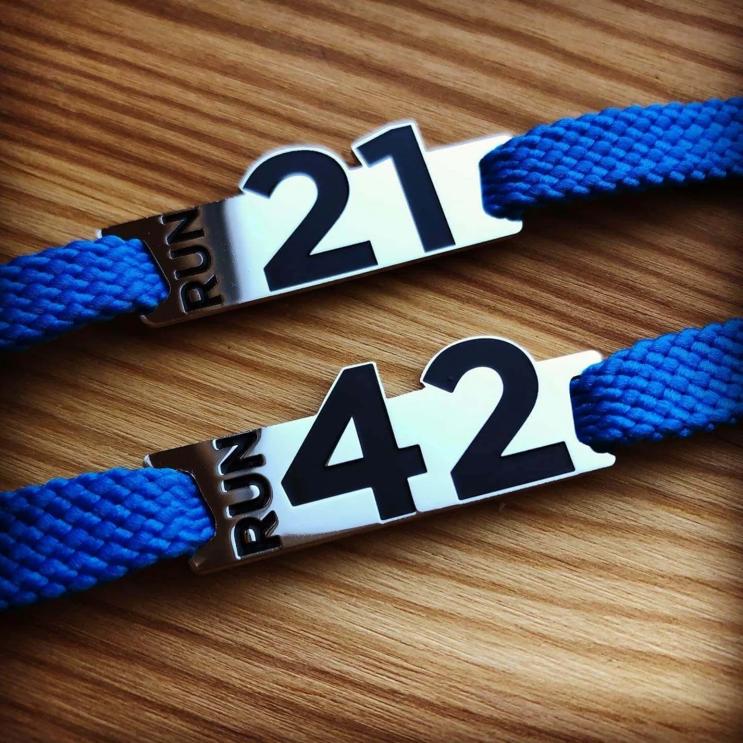 Значок для взуття vShnurok 42km