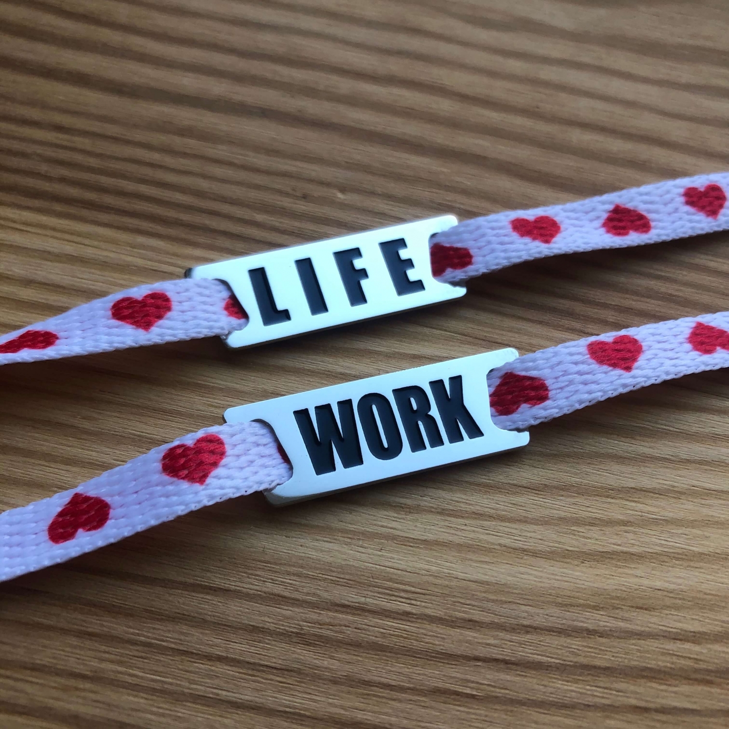 Значок для взуття vShnurok Life&Work