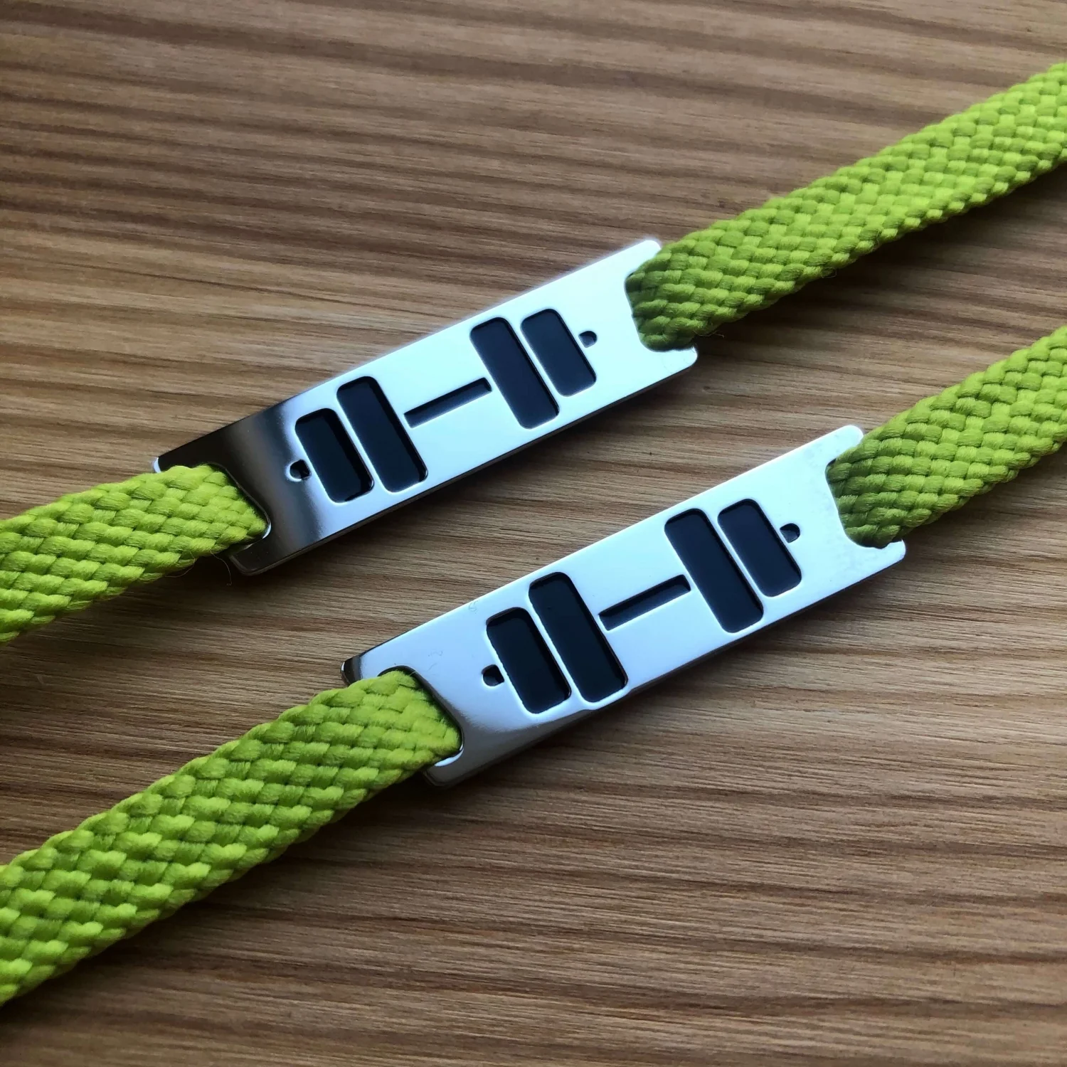 Значок для взуття vShnurok Power