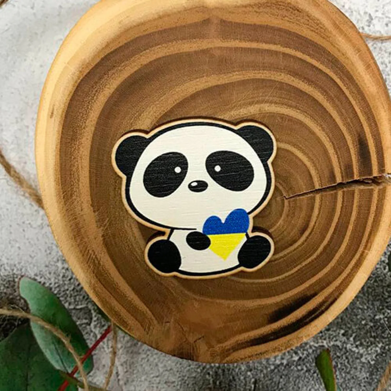 Значок Панда з серцем України