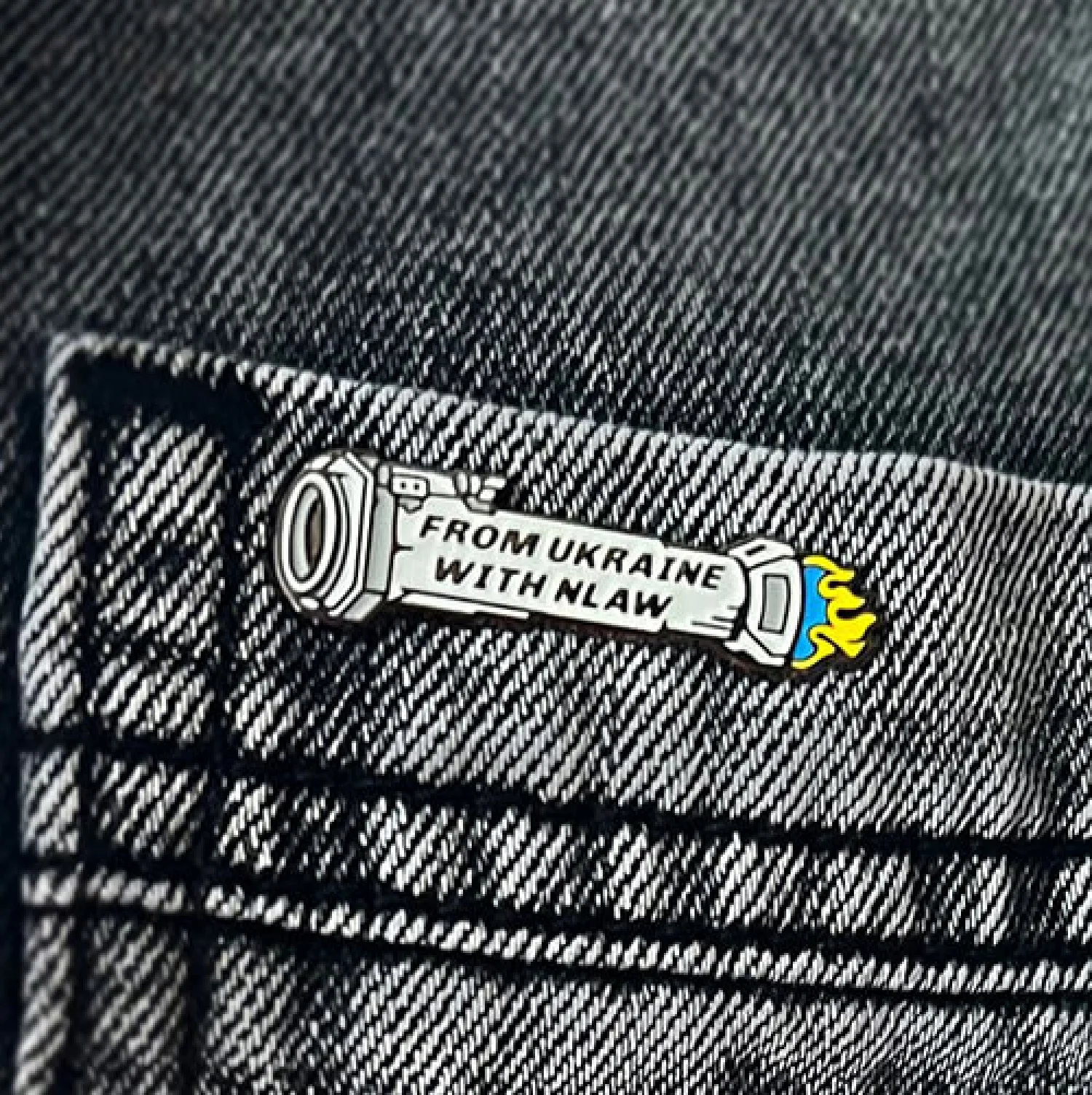 Значок NLAW maxi