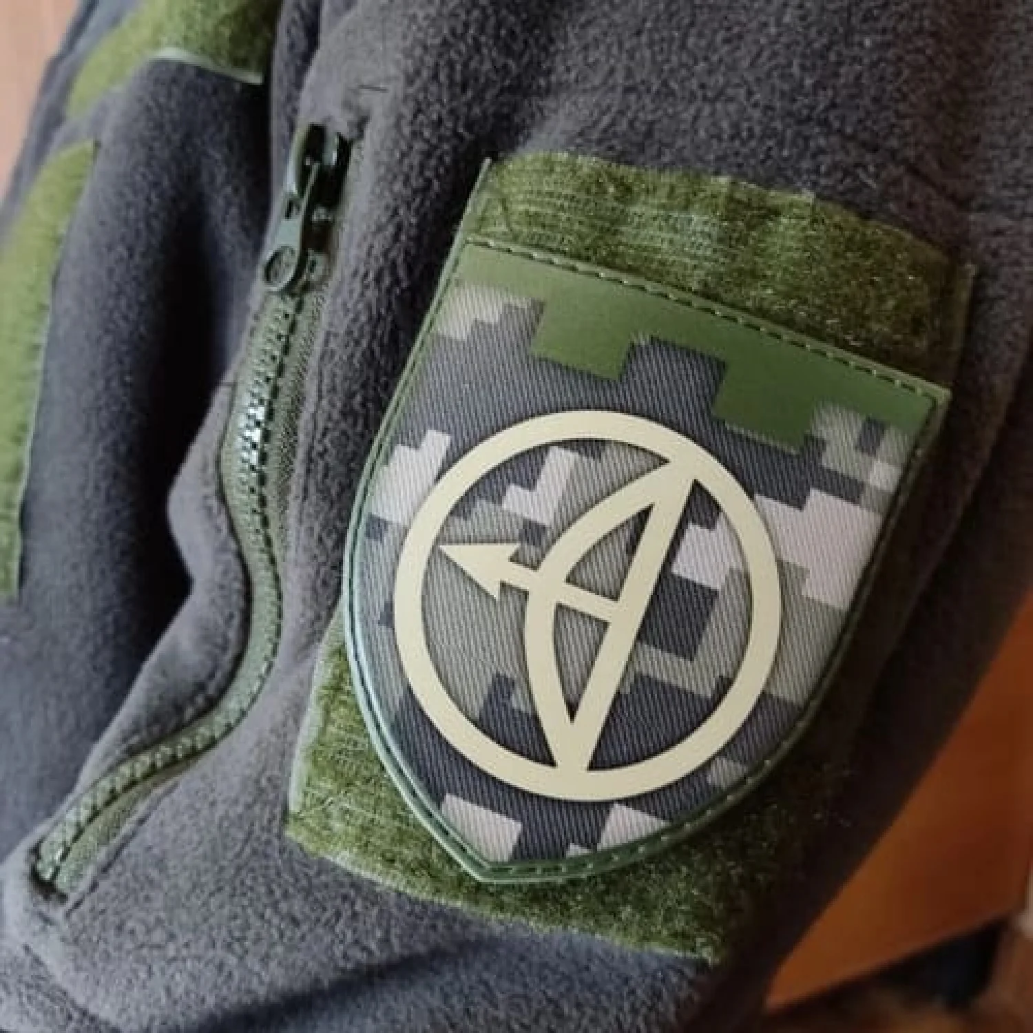 Нашивка ТрО 112 бригади ЗСУ Київ піксель