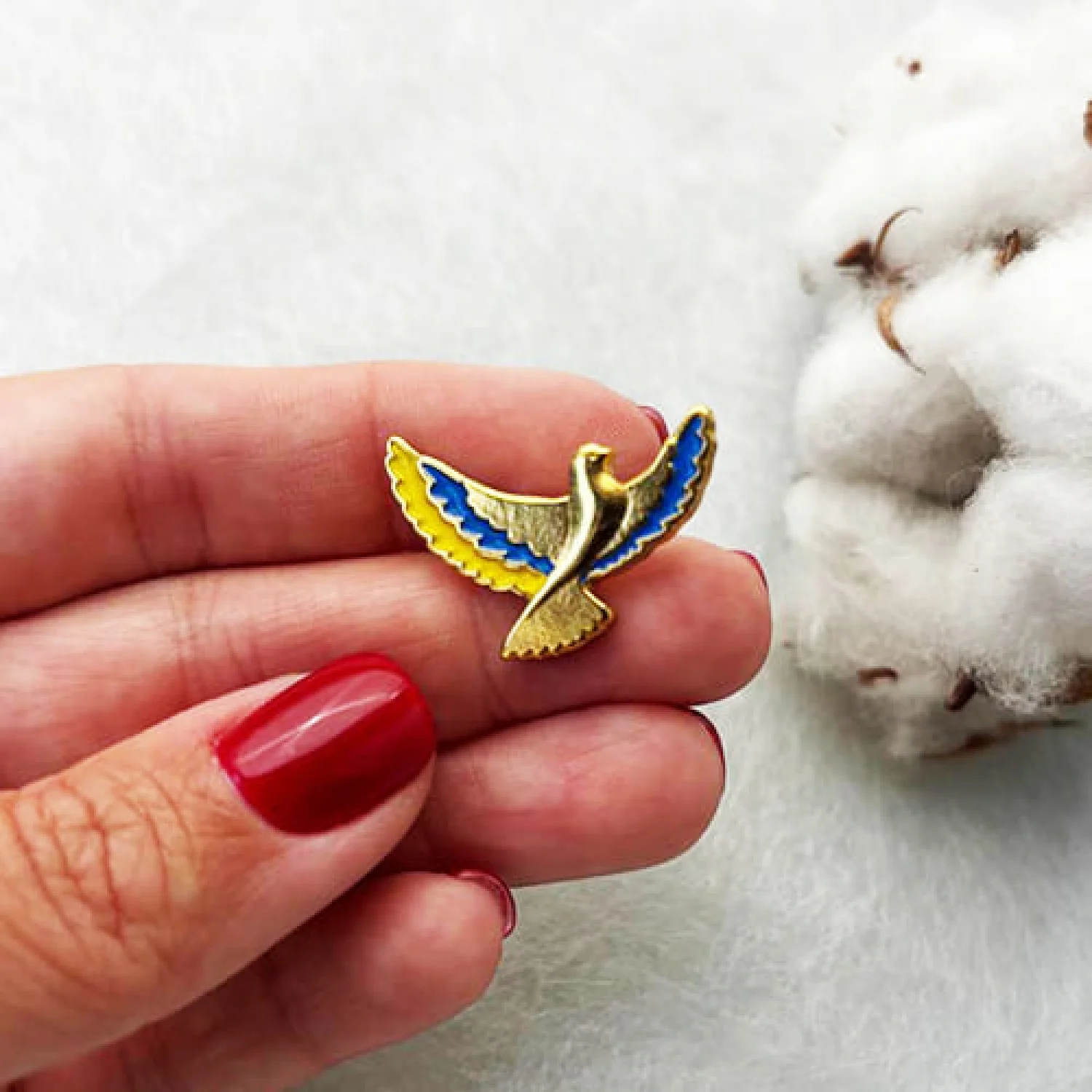 Значок Голубь крылья