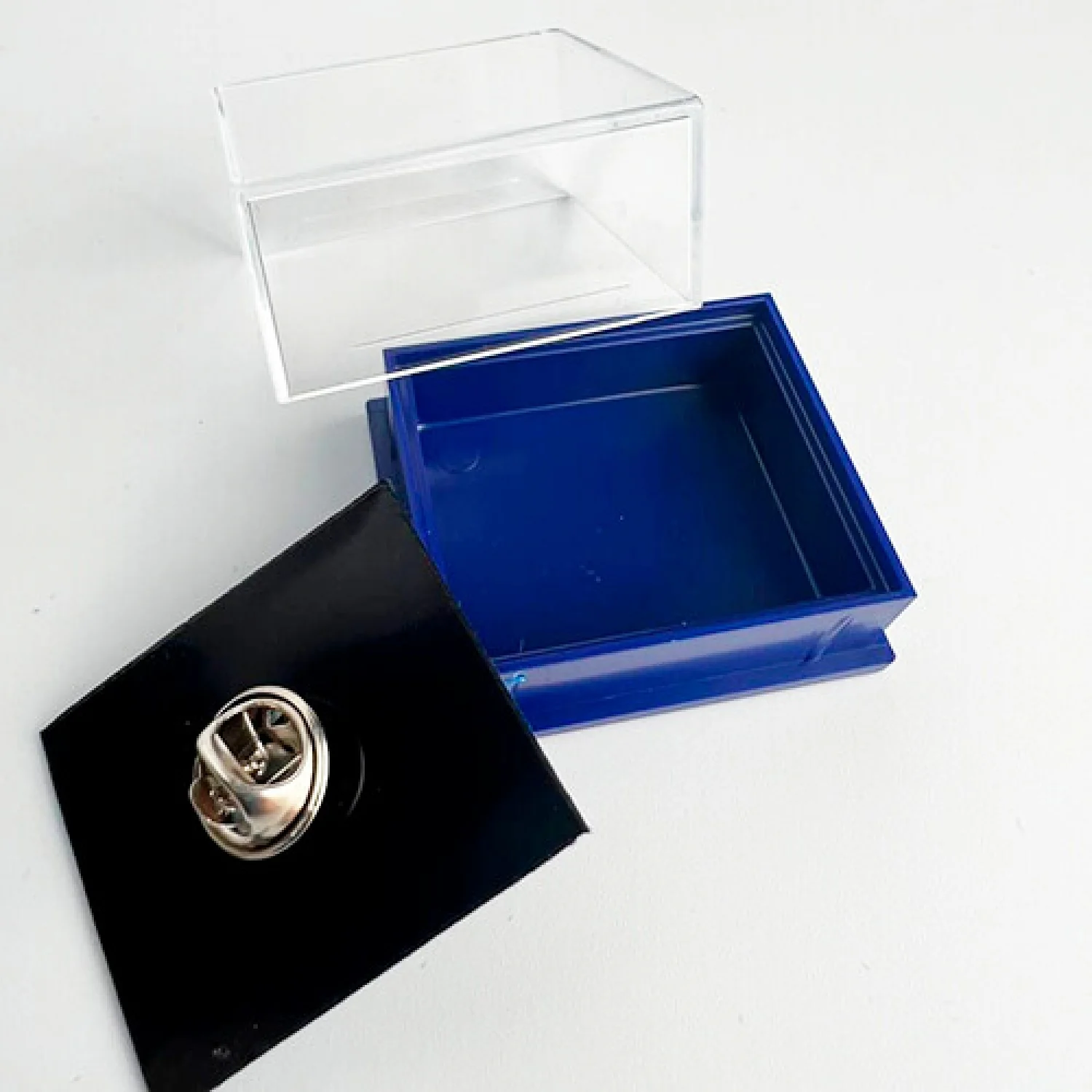 Футляр для значка з прозорою кришкою