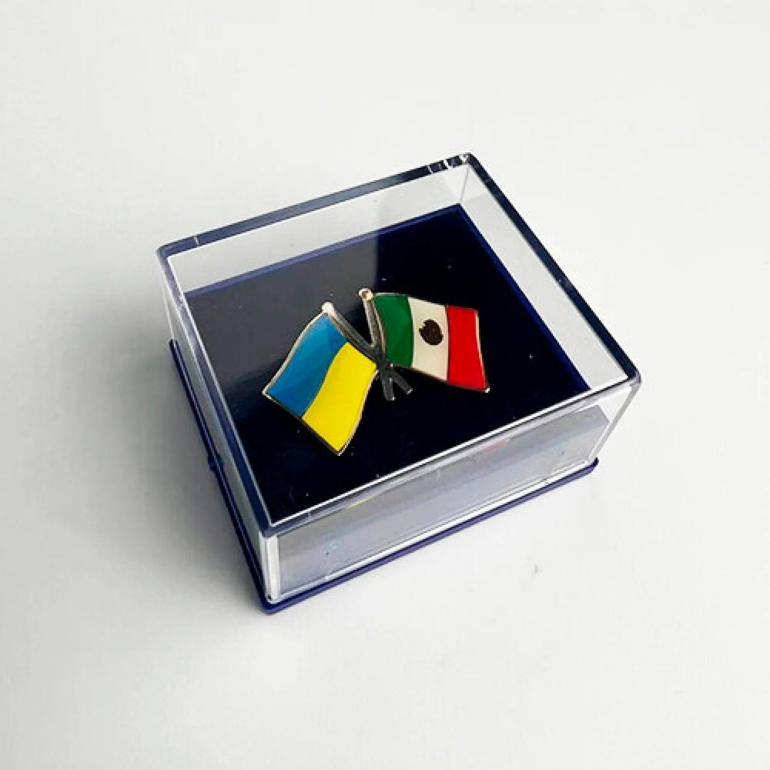 Футляр для значка з прозорою кришкою