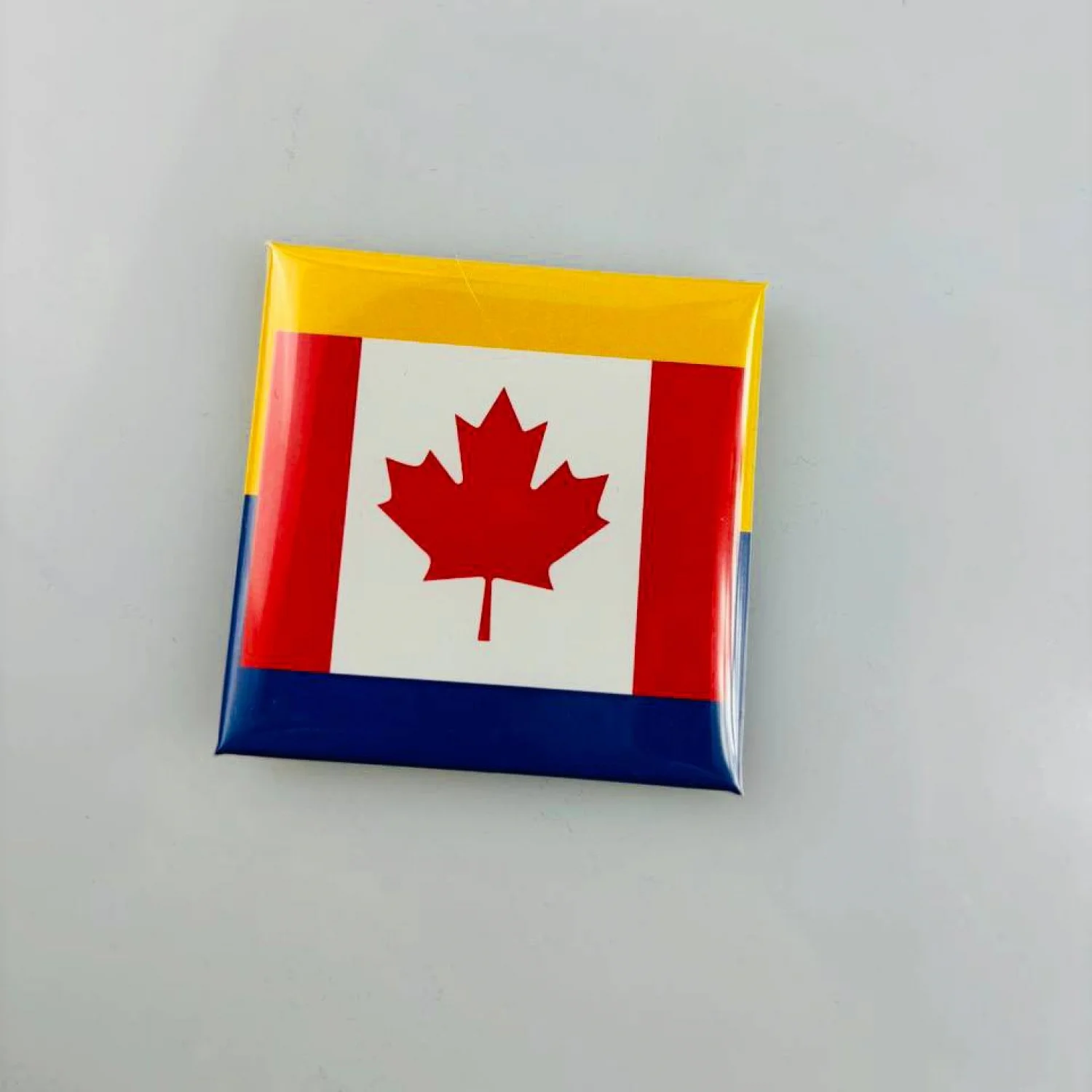 Магніт сувенірний Канада