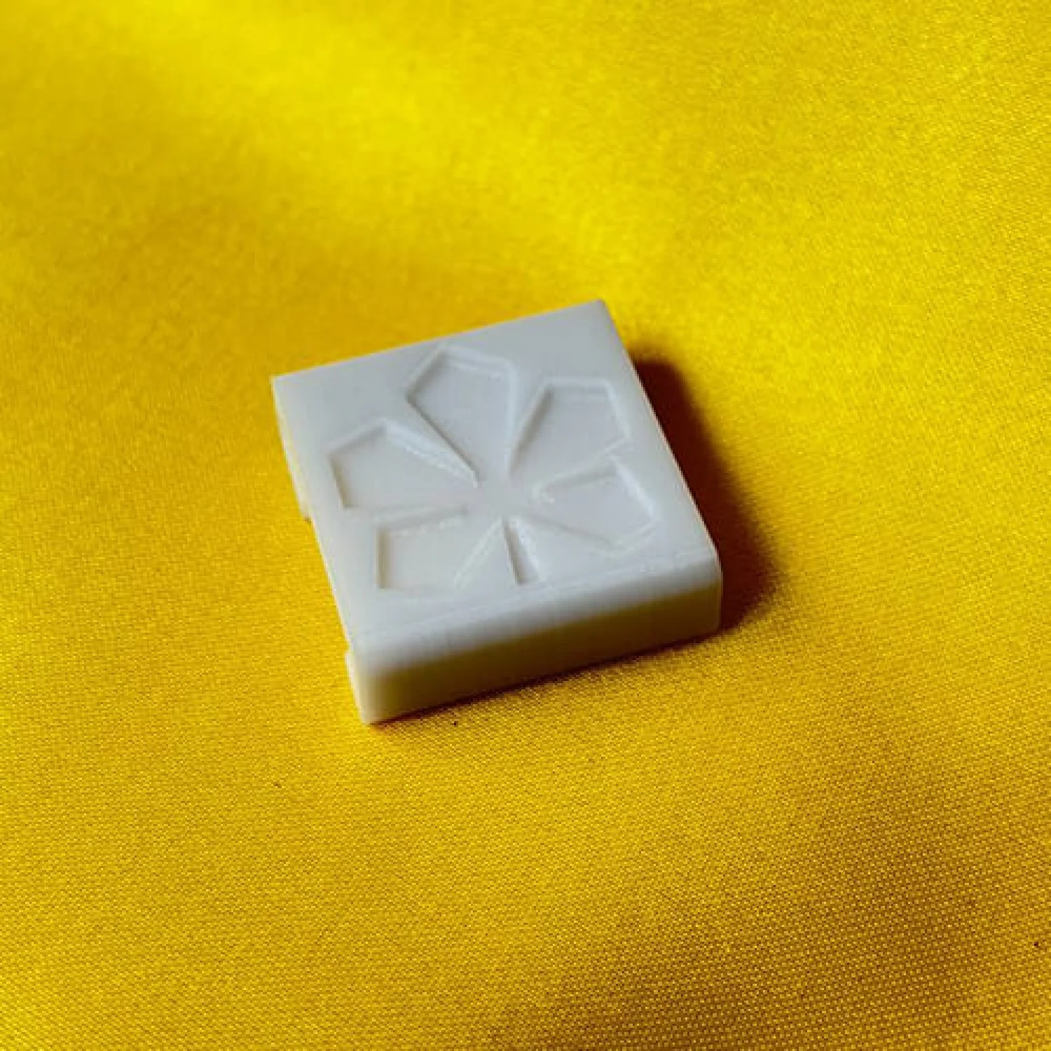 MOLLE Clip Каштан білий