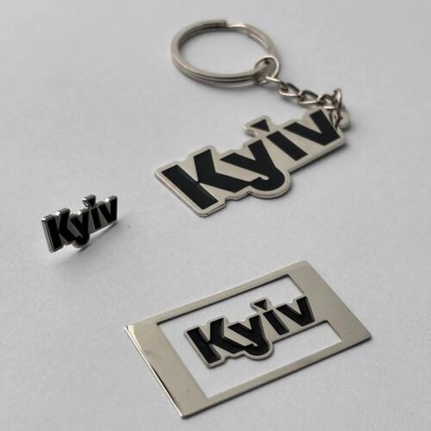 Набір значок + брелок + закладка Kyiv