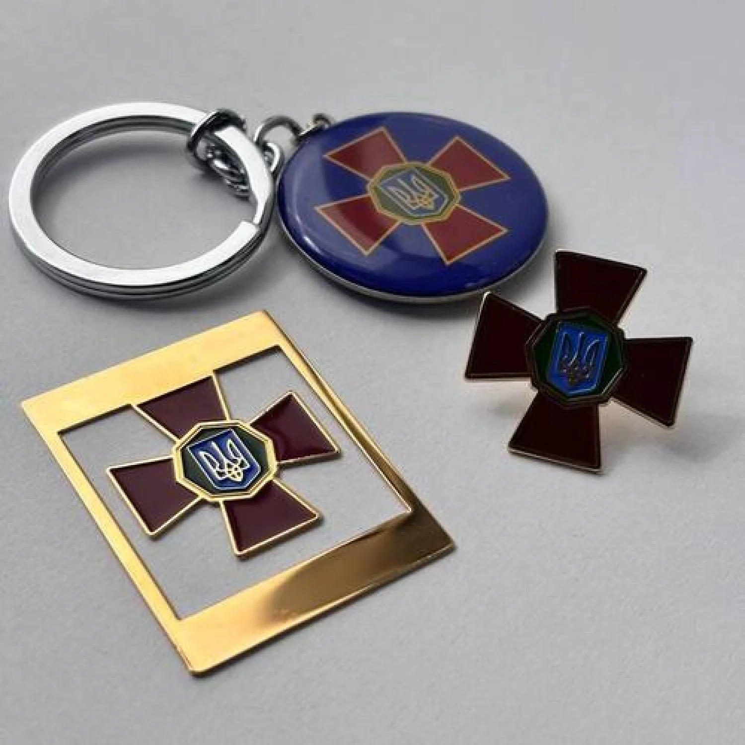 Набір значок + брелок + закладка НГУ