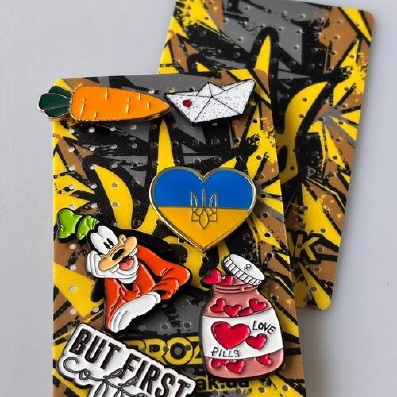 Холдер для значков